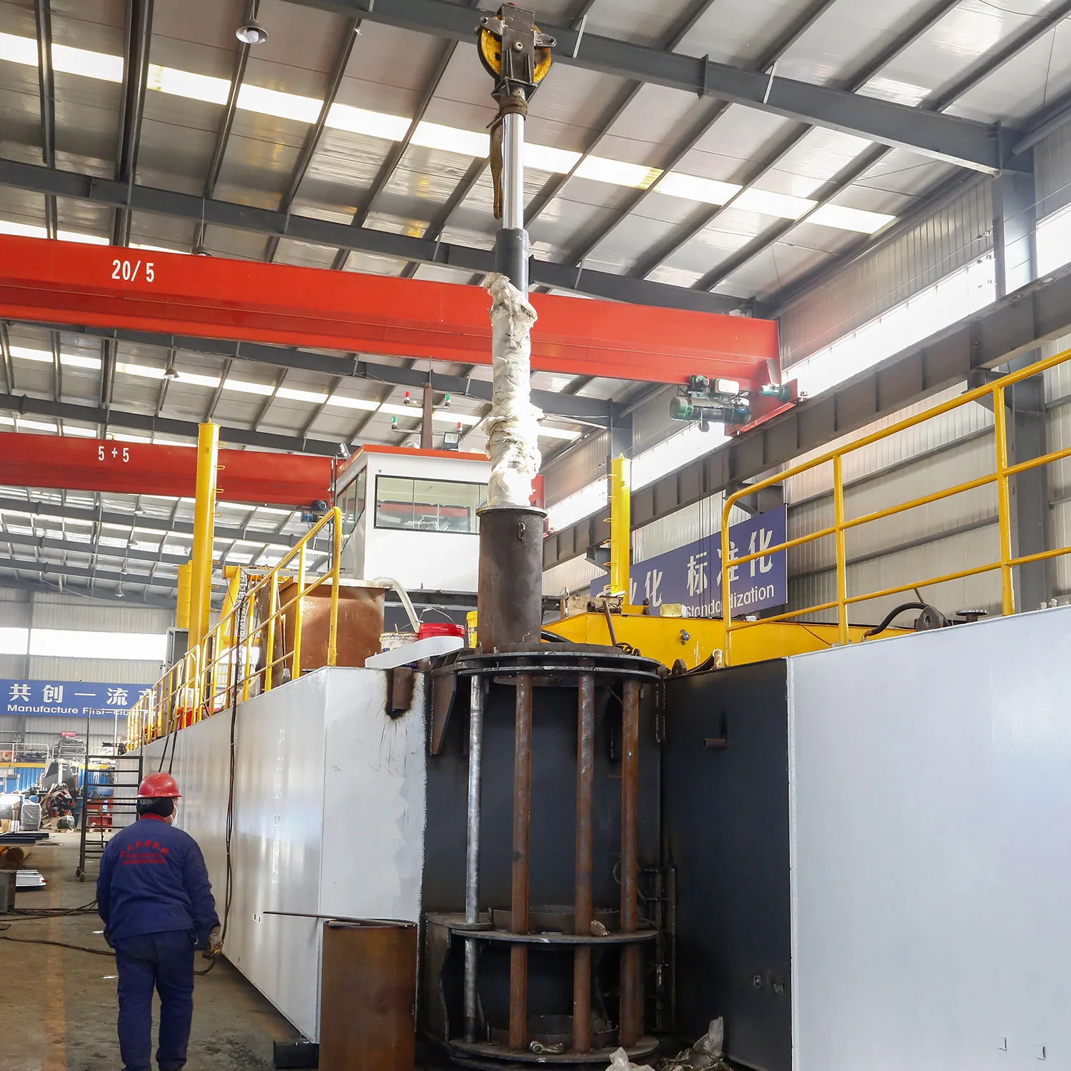 China Manufacturer CSD450 Capacity 4000m3/h 20m Depth 18inch Sea Port Building Dredging Cut Suction Ship