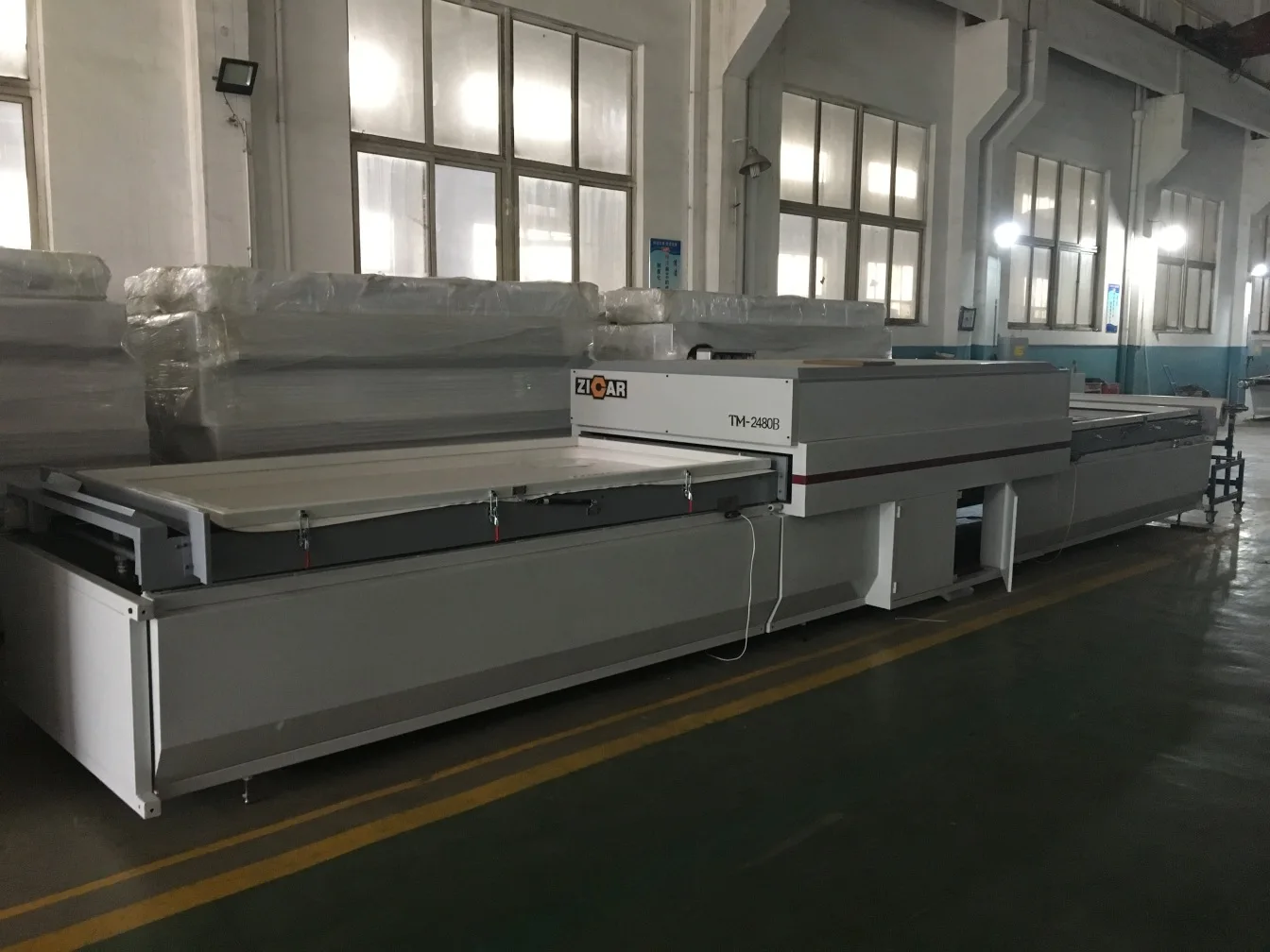 ZICAR cabinet door mdf veneer pvc High gloss film vacuum membrane machine 1300mm furniture pressa a membrana