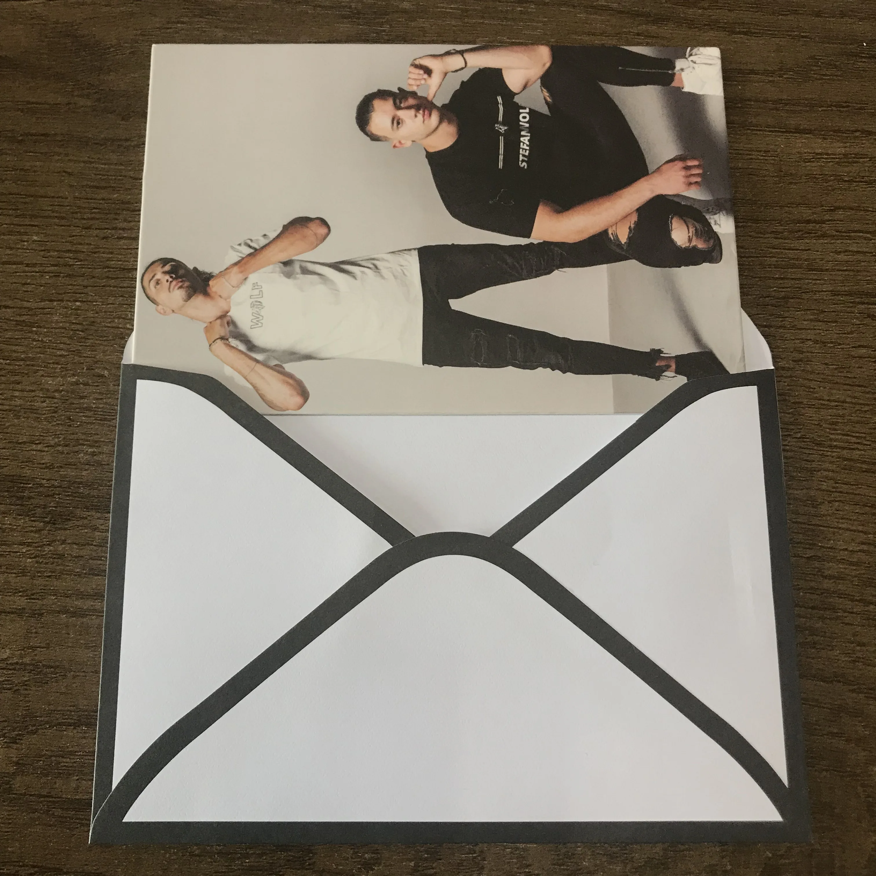 Custom printing luxury cardboard gift  pearl paper envelope for business Brand packaging envelope