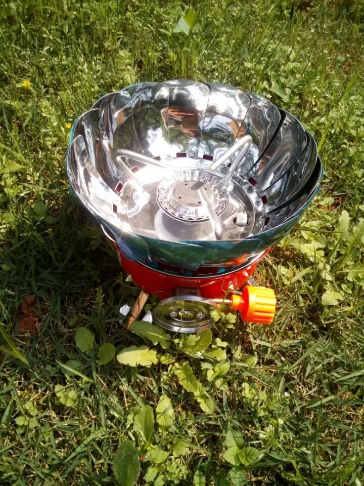 Convenient windproof gas cookers stoves for camping