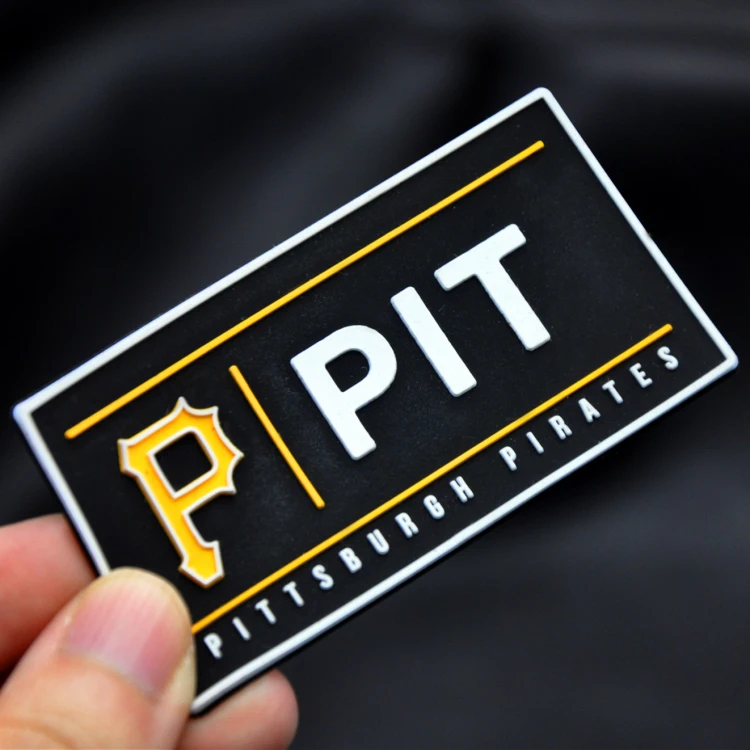 Custom OEM custom 3d name rubber pvc clothing school logo patches parches para ropa