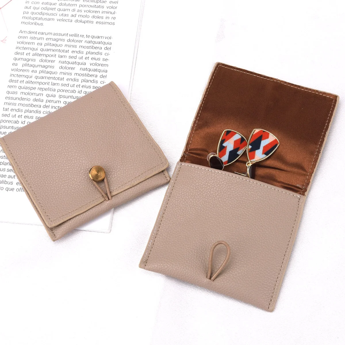 2023 New Design PU Leather Envelope Jewelry Pouch With Button Luxury Leather Earring Jewelry Bag