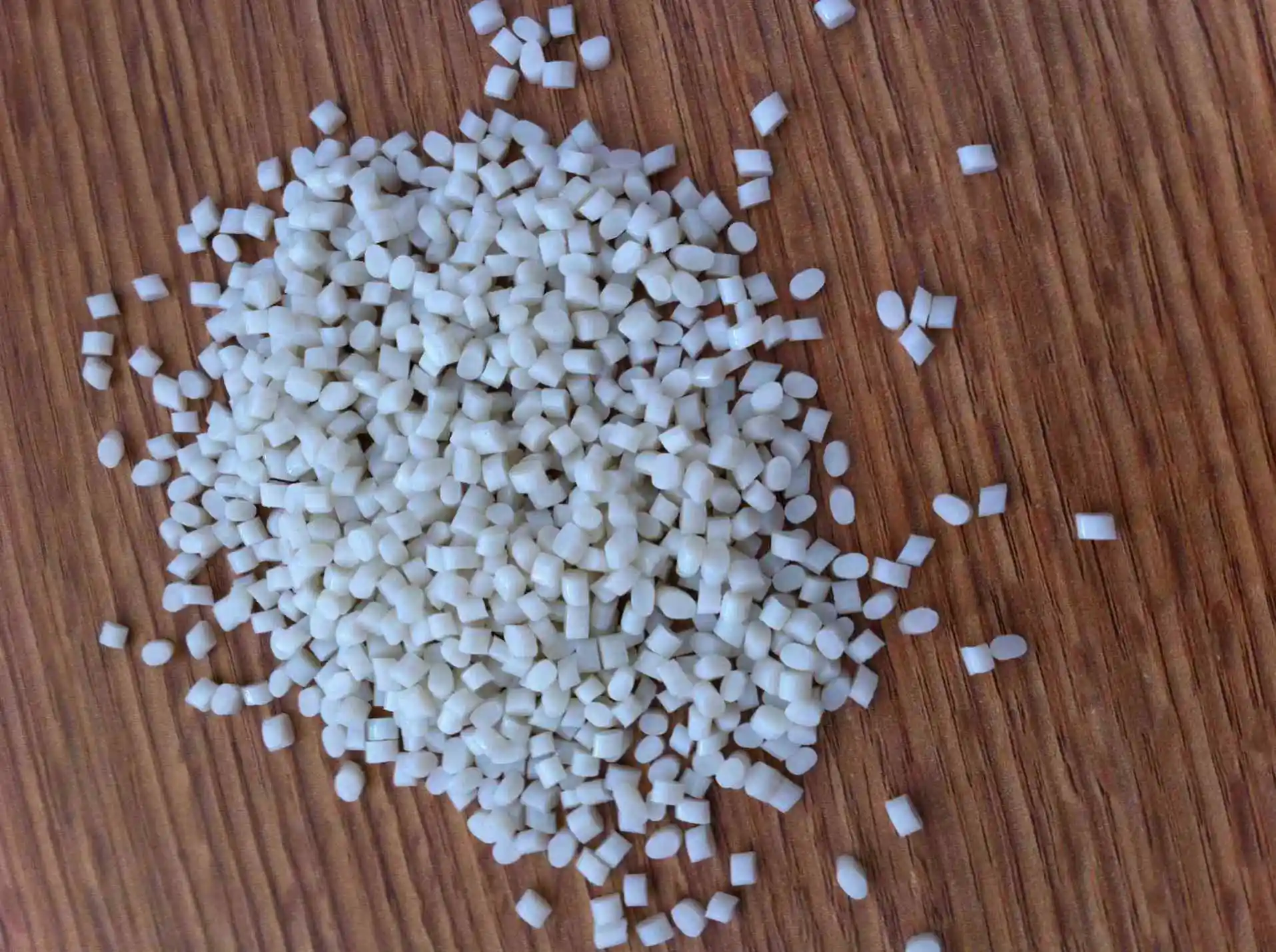 Special Thermoplastic Elastomer TPEE Natural Raw Material