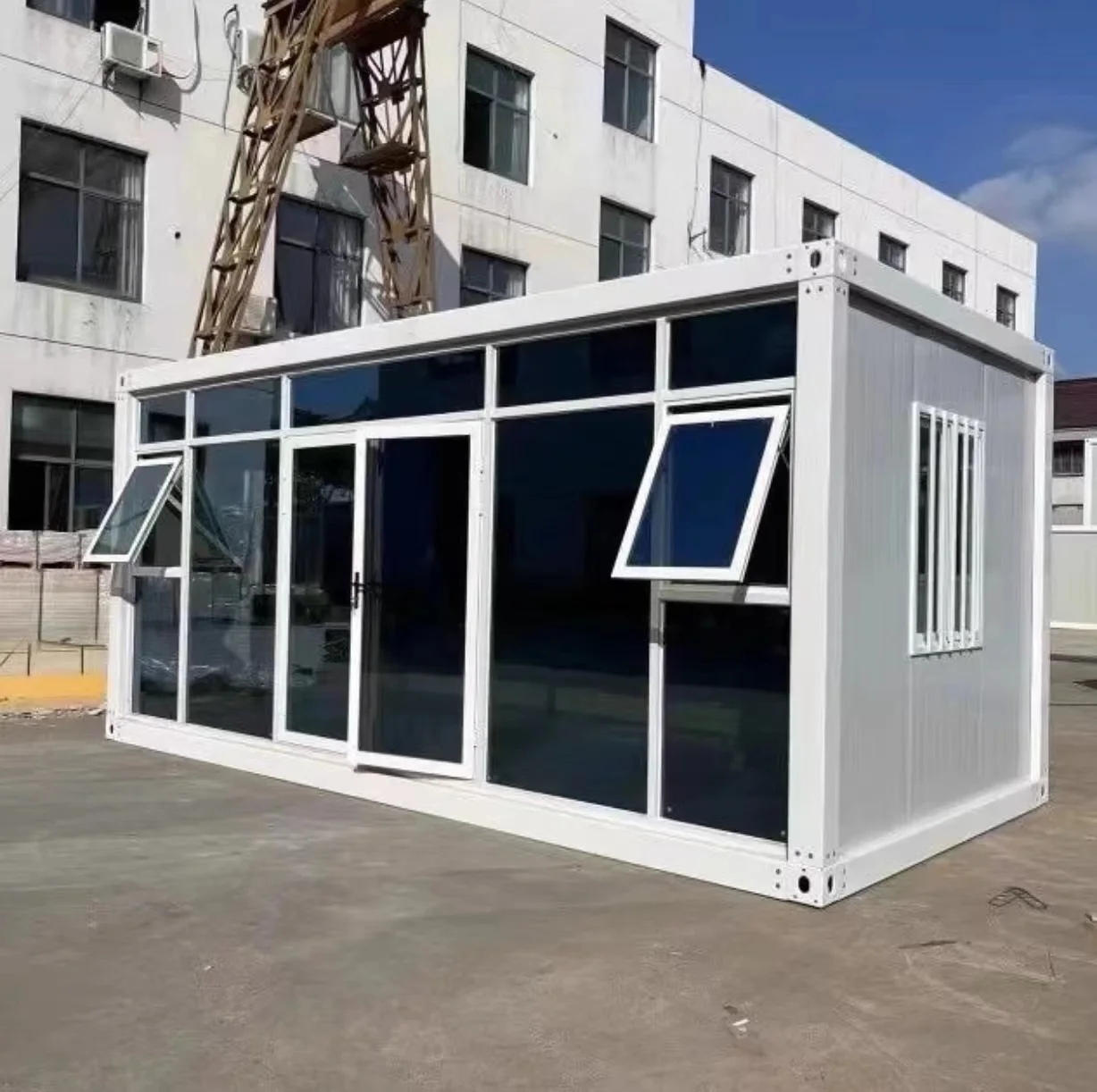 Oem Detachable Residential Modern Flat Pack Design Wind-resistant Prefab House Villa Container Prefabricated House