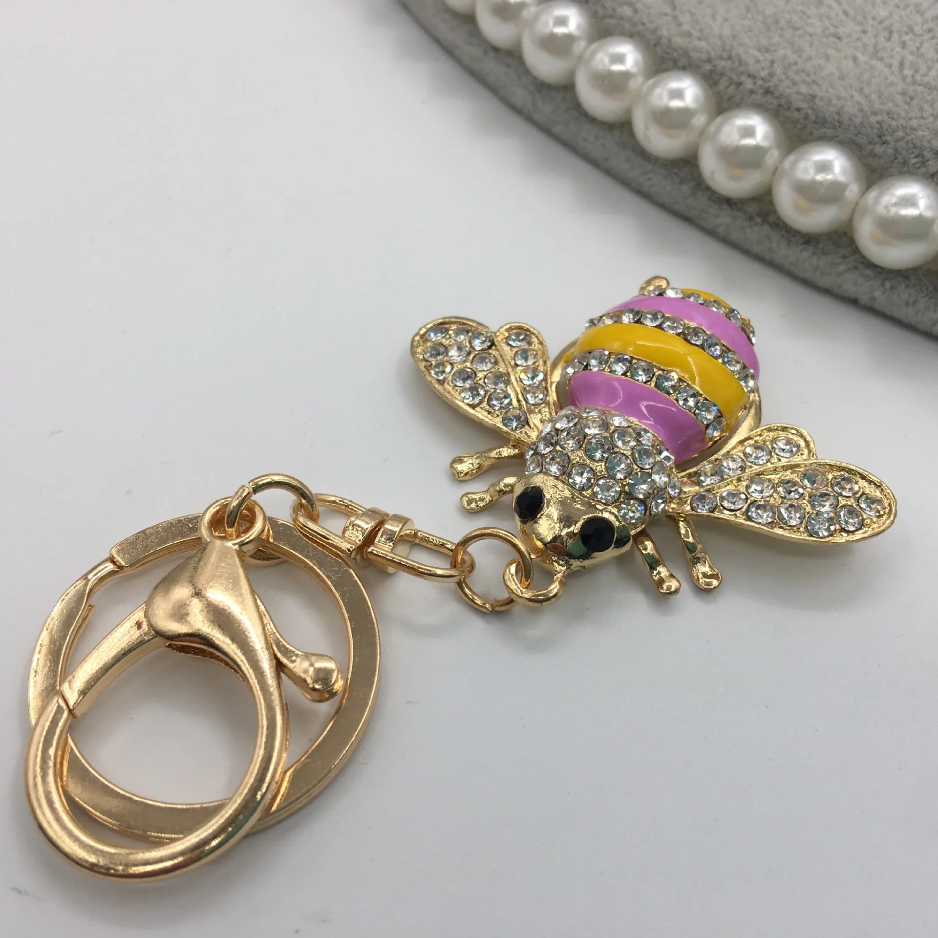 Wholesale Exquisite Wasp Keychain Alloy Diamond Bee Couple Car Pendant Keychain