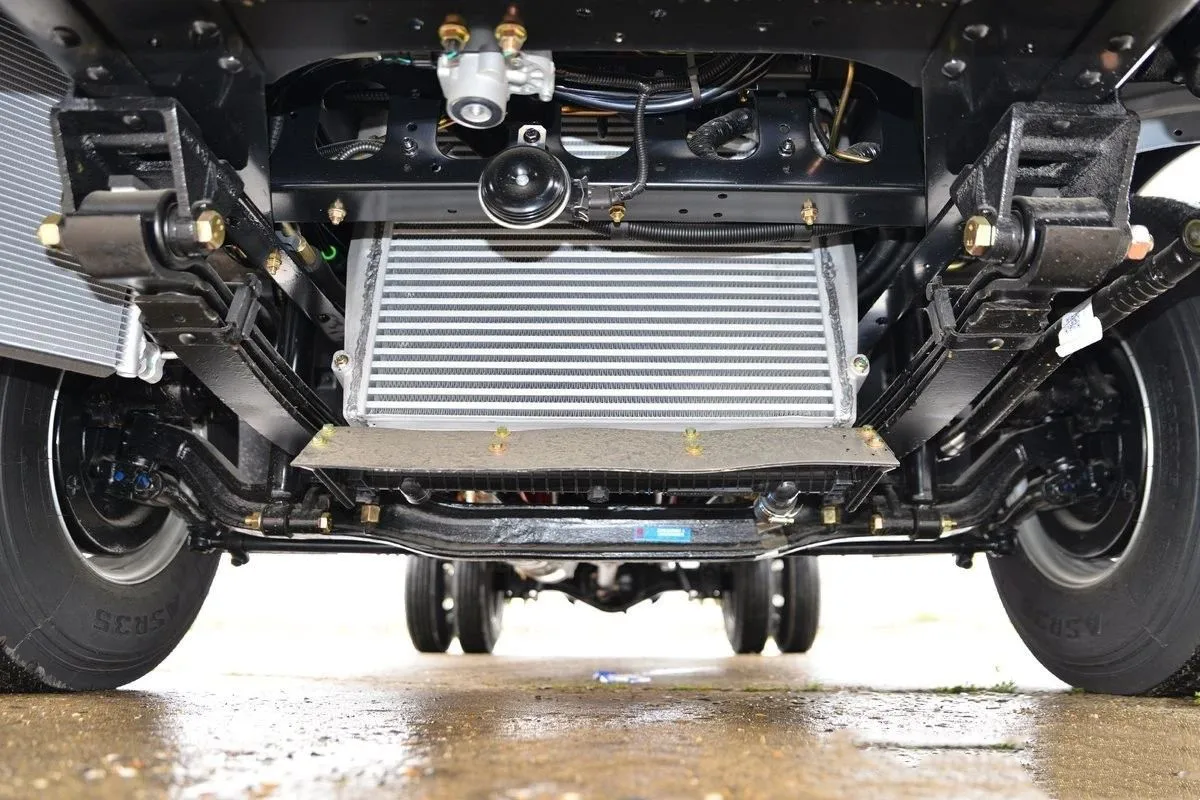 Dolica Diesel Gasoline Mini Truck New Condition 4L Engine Automatic Fast Euro 6 4x2 8x4 Options ACC Chassis Fence Light Truck