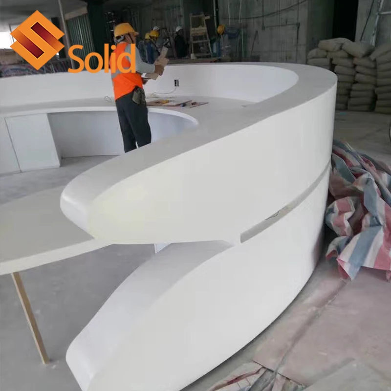 Банковский кассир стойка регистрации в отеле аэропорту информационный центр сервисный