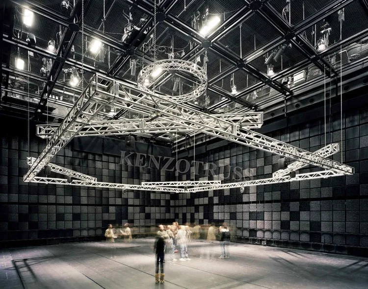 Factory Price  Aluminum Circle Stage Lighting Round Truss for Sale