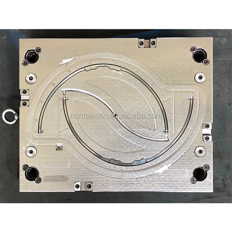 bucket handle injection mold