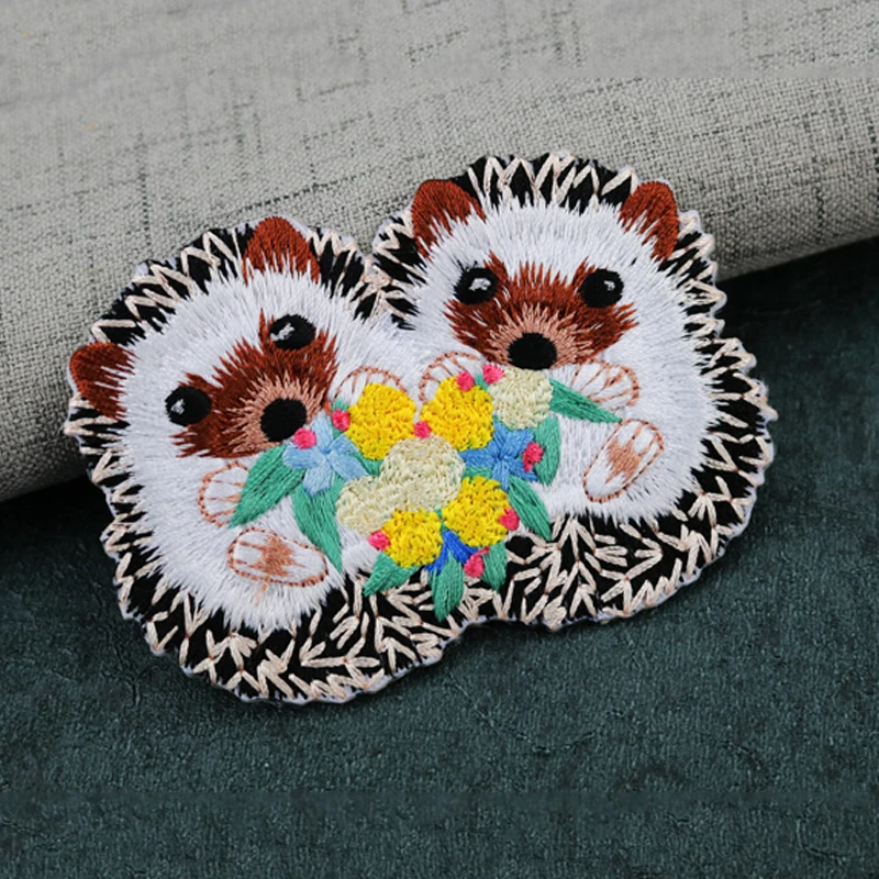 Hot Selling Hand Embroidered badge Hedgehog Embroidery Patches For Clothing luggage Custom Embroidered ortho evra patchPatches