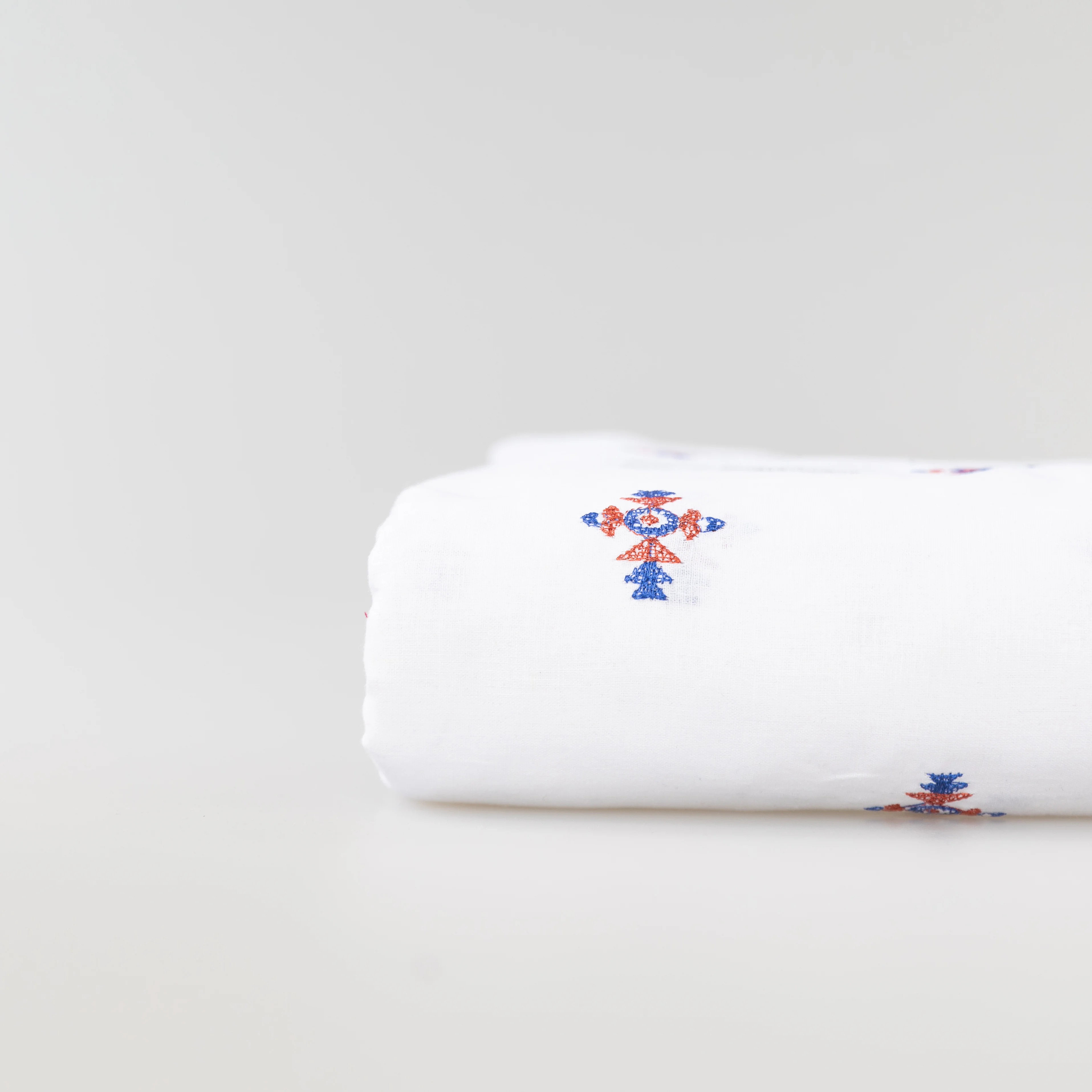 Super hot selling 55 linen 45 cotton white embroidery fabric for shirts
