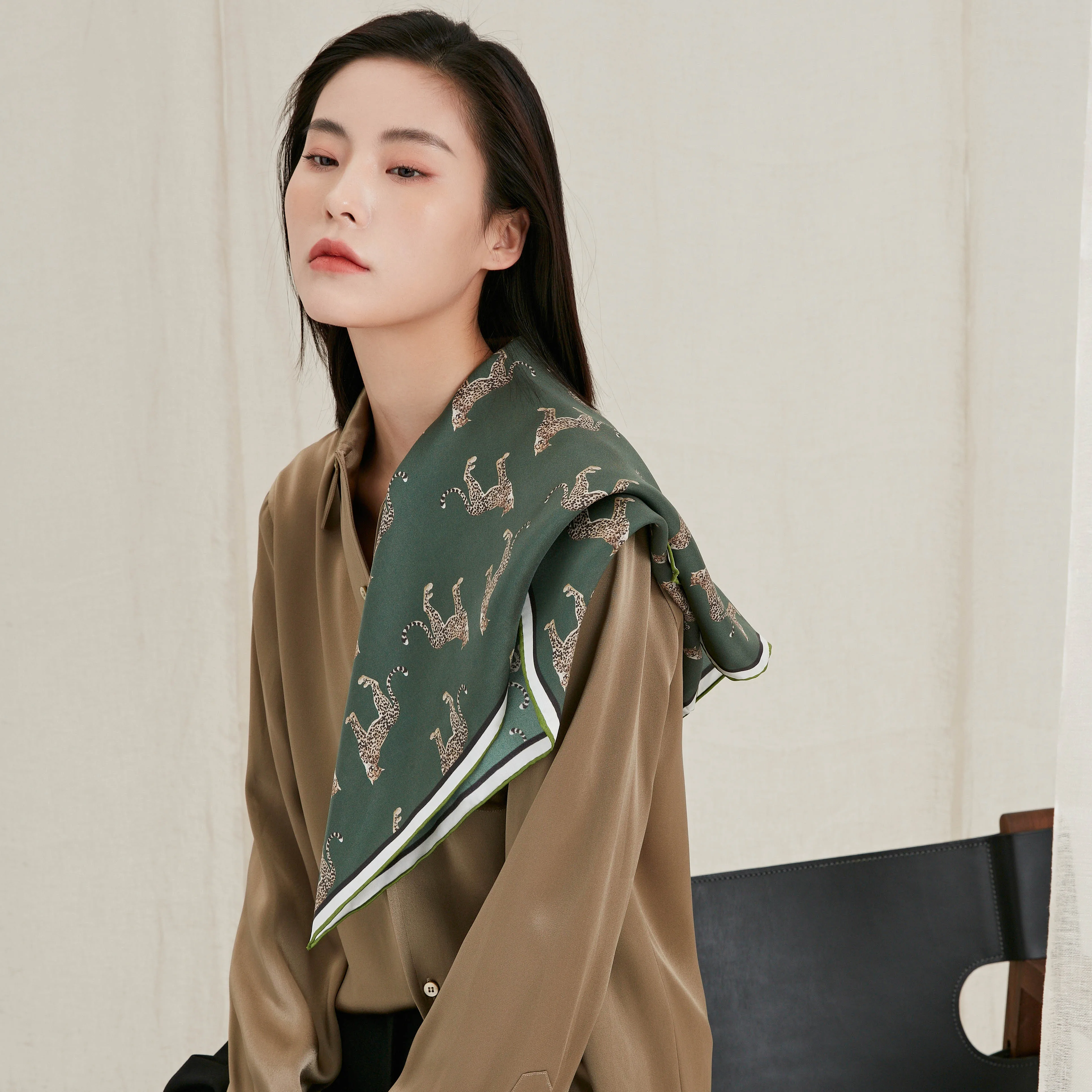 Hangzhou Scarf Factory Fashionable Design Lady Printed Pashmina Women Silk Scarf