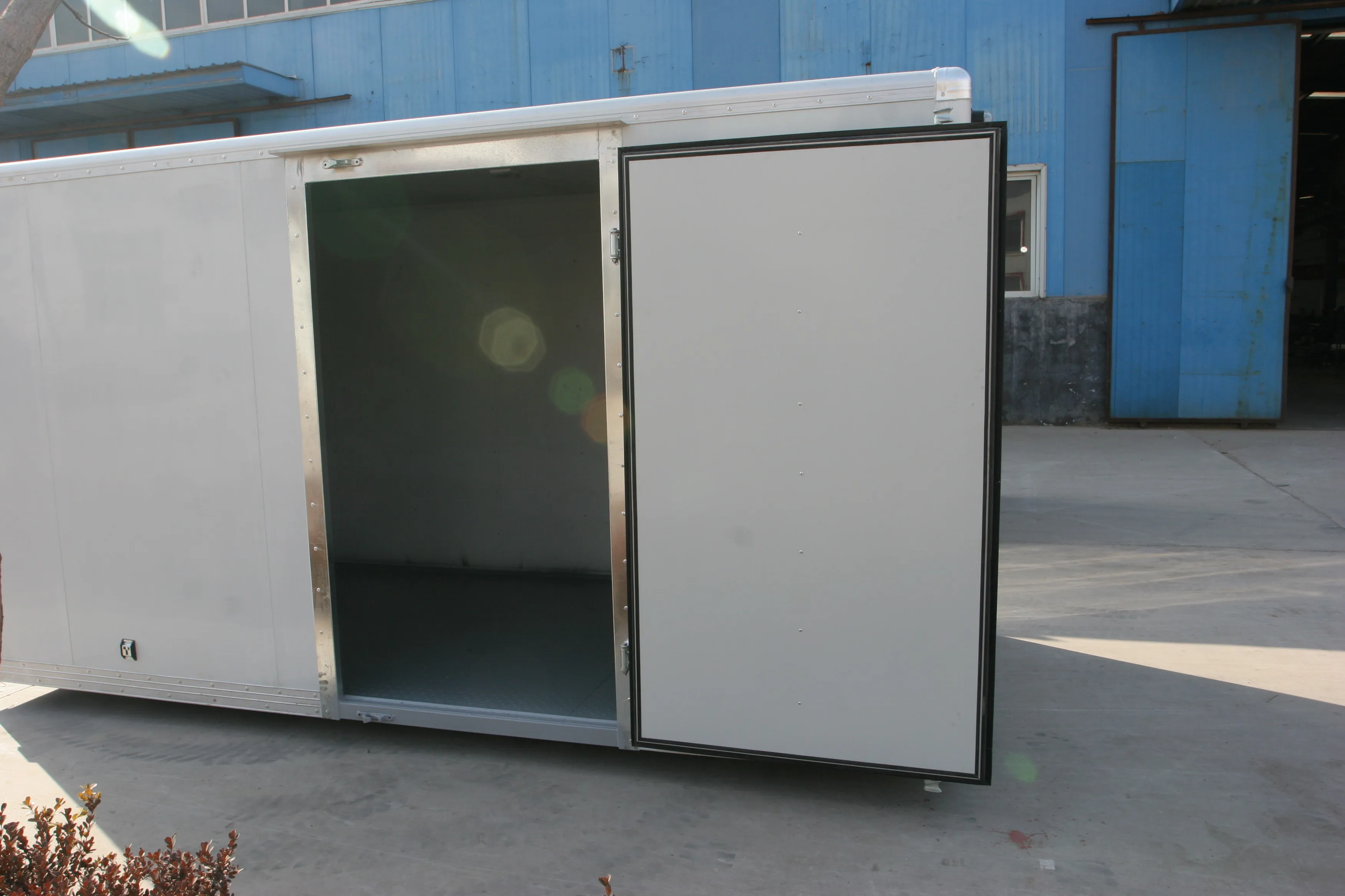 Dry truck body for K 2700, K100, k200