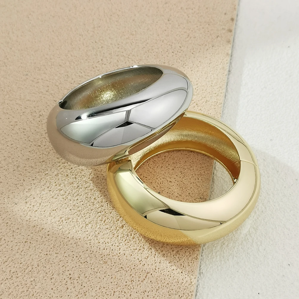 Unique Design Trendy Smooth surface metal bangle gradient size gold plated cuff bracelet personality arm jewelry for women