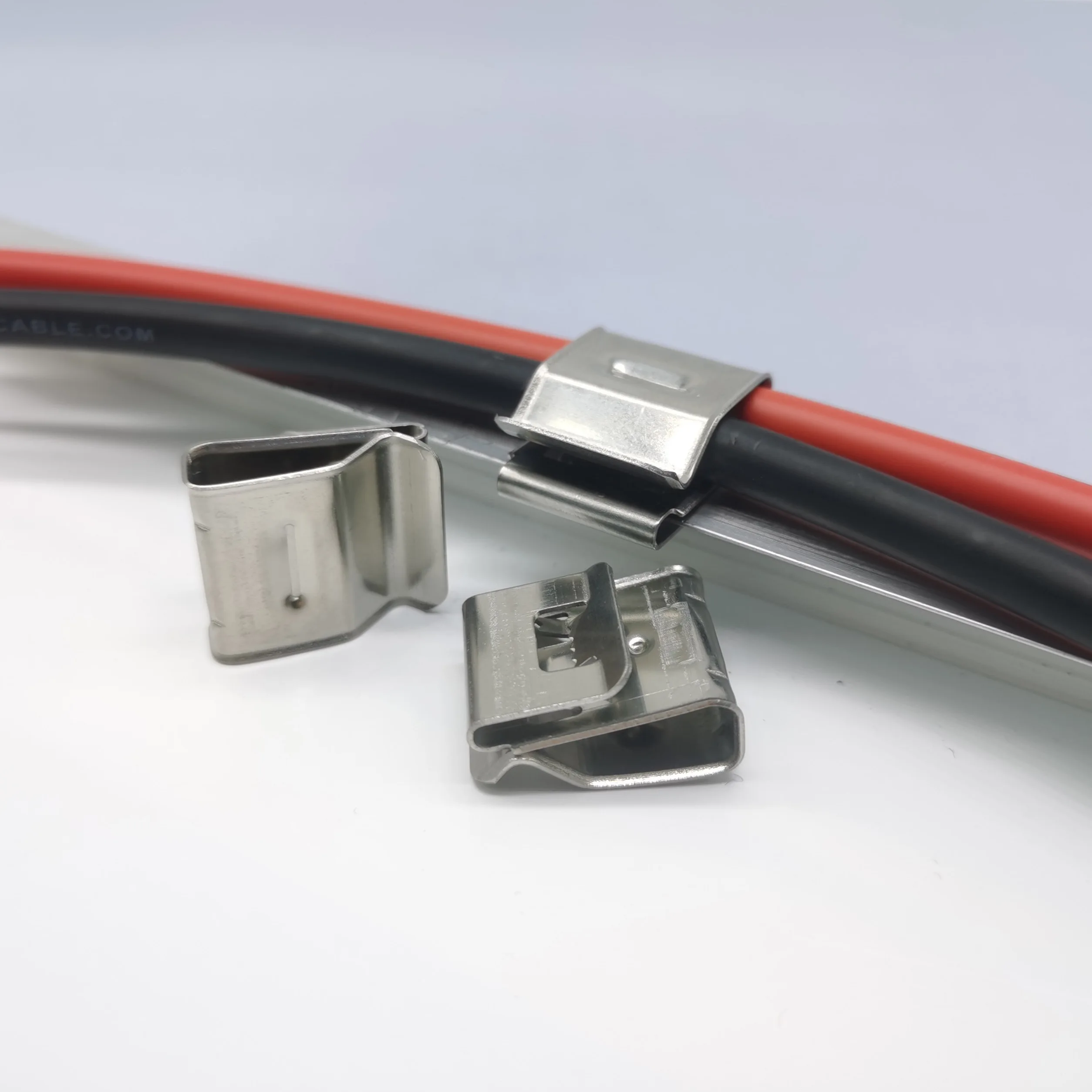 Solar Panel Mounting System Stainless Steel Sus304 Pv Solar Ground Mounting Bracket System Cable Clip