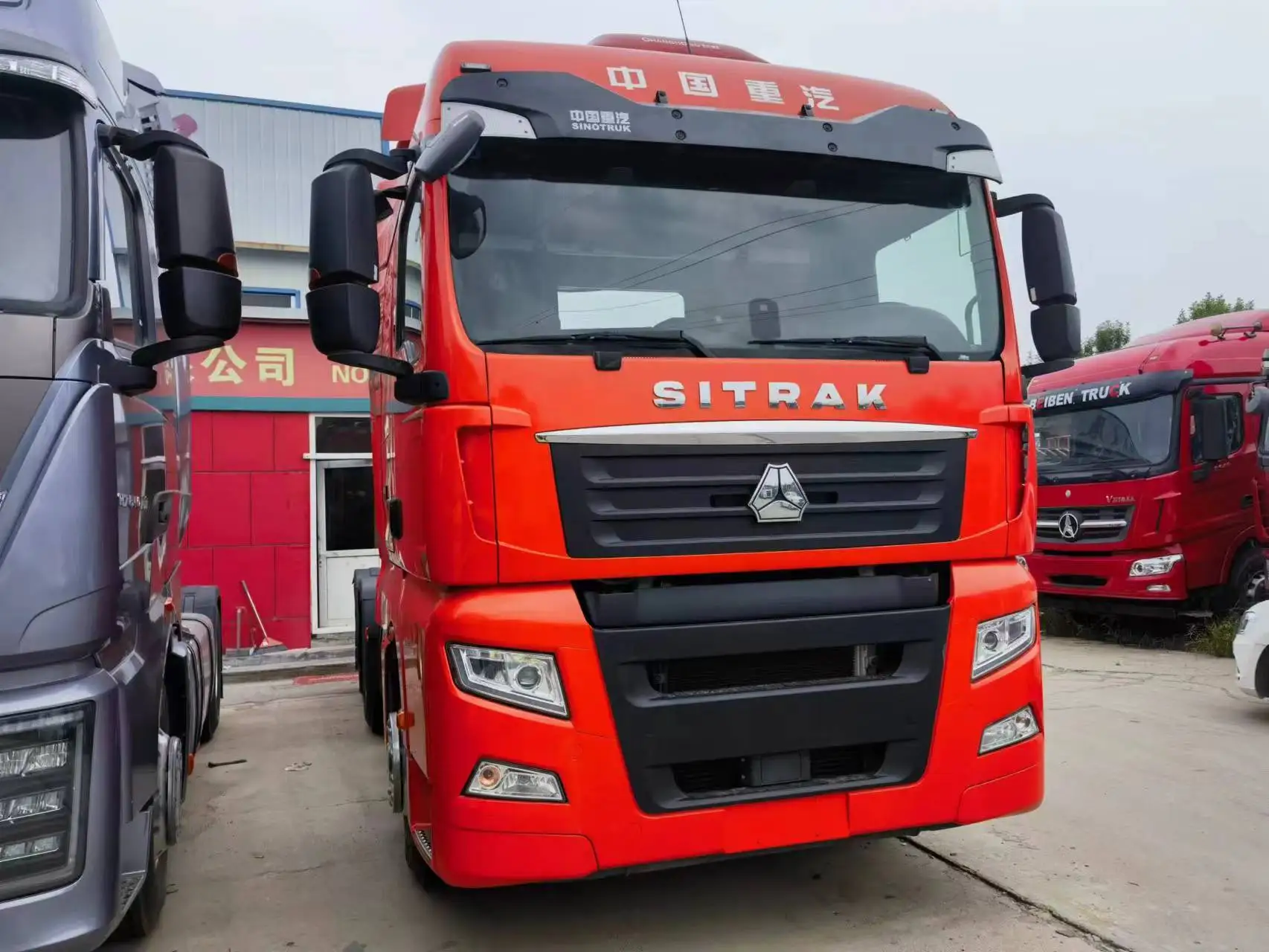 Прямая Продажа с китайского завода новый тягач SITRAK C7H 6x4 автоматическая левая камера заднего вида Евро 5 стандартное ручное управление грузовик