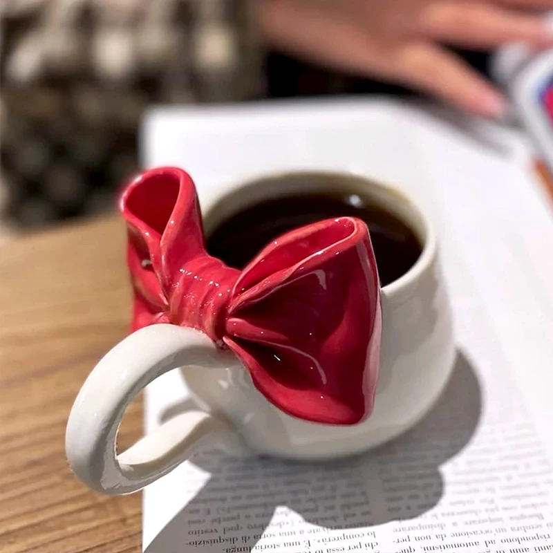 2024 Mug Wholesale OEM ODM Bulk Handpainted 3D Ceramic Creative Unique Shaped Valentine Coffee Bow Cute Mugs for Girls