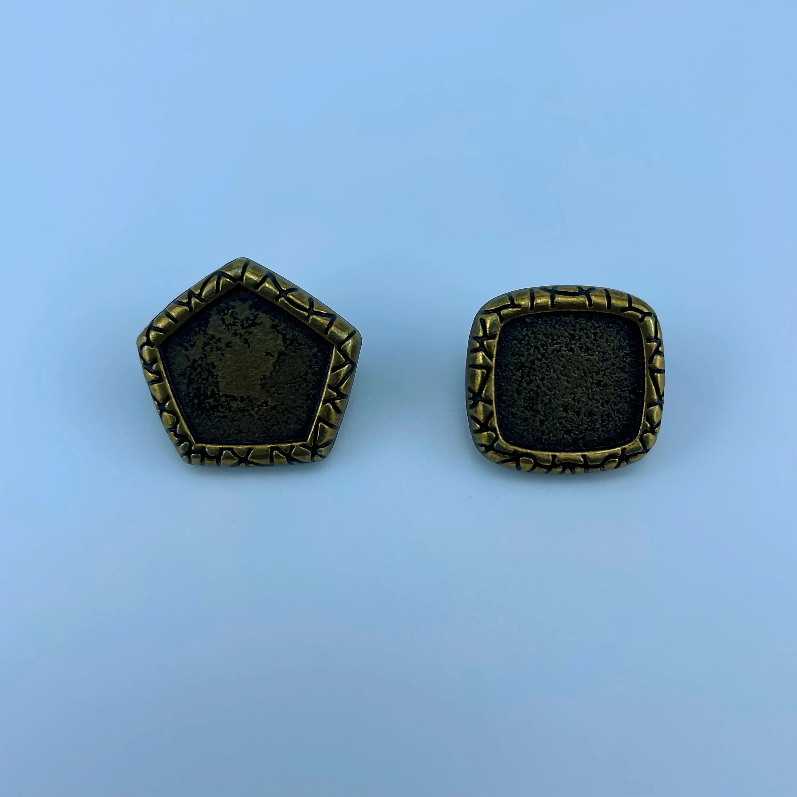 Wholesale High Quality Customized Metal alloy brass sewing fancy Shirt Suit Buttons for dress garments