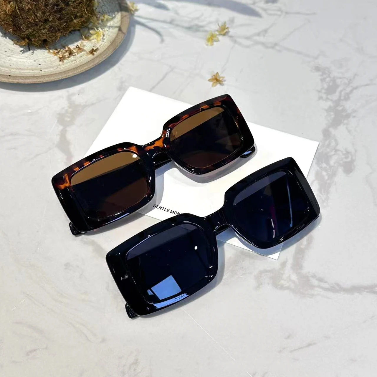 Luoyan Small Rectangle Eyeglass  Designer Elegant Square Sunglasses Ladies Fashion Women Sunglasses Shades