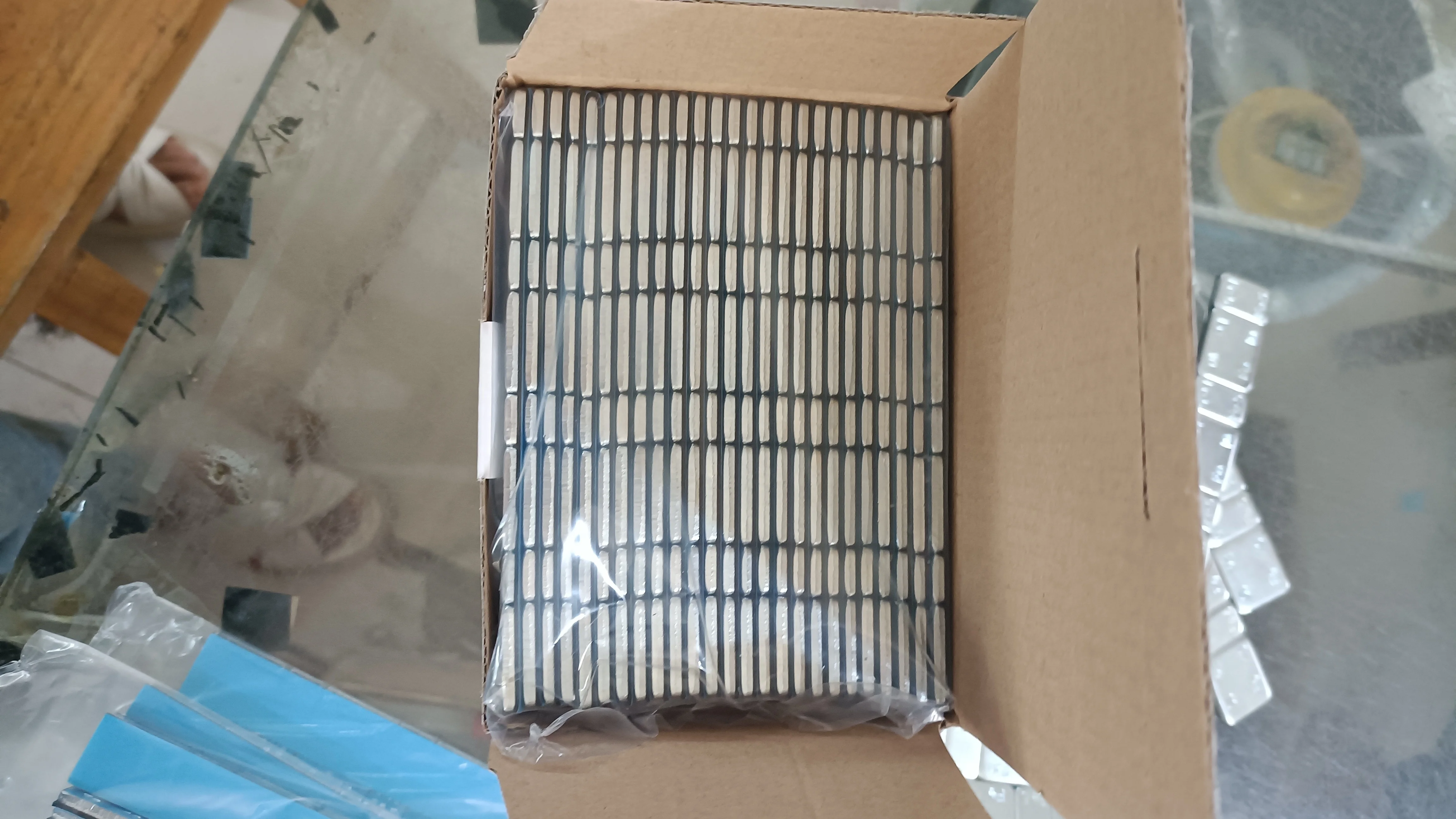 Factory auto parts FE Adhesive Balancing Wheel Weights For Car