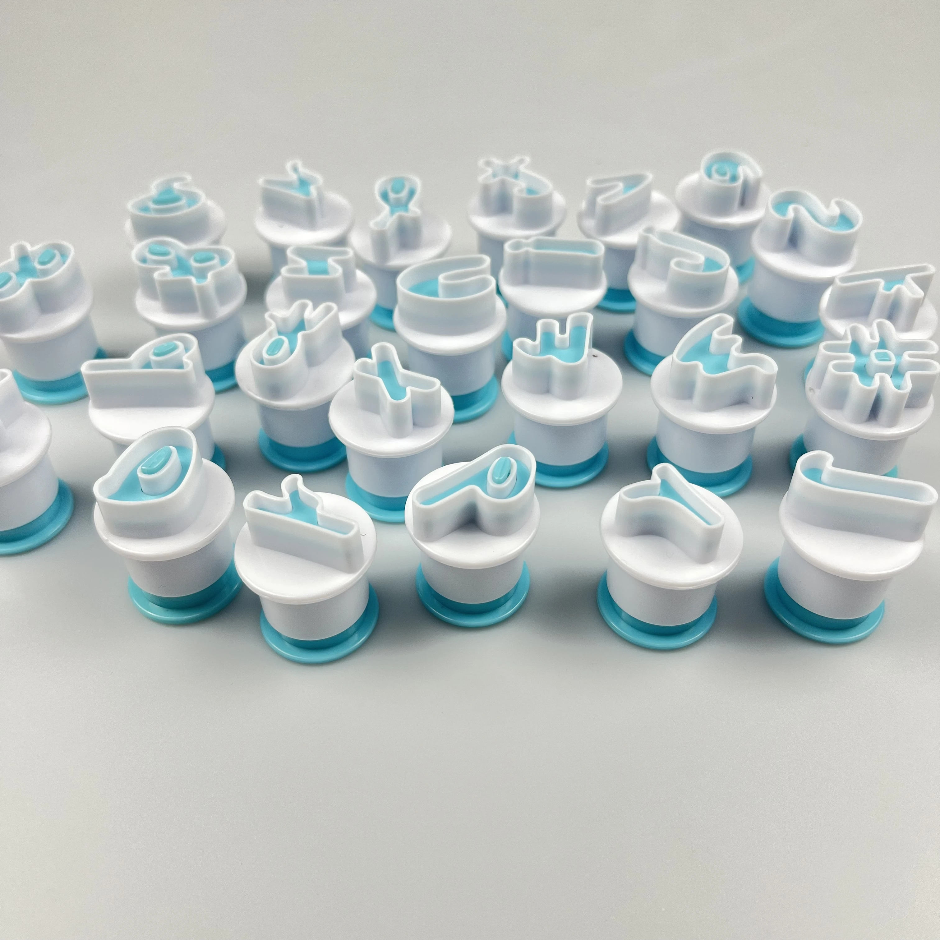 OEM Hot Sale 26PCS ABS Easy Push Script Fondant Alphadet Plunger Cutters Cookie Cutters