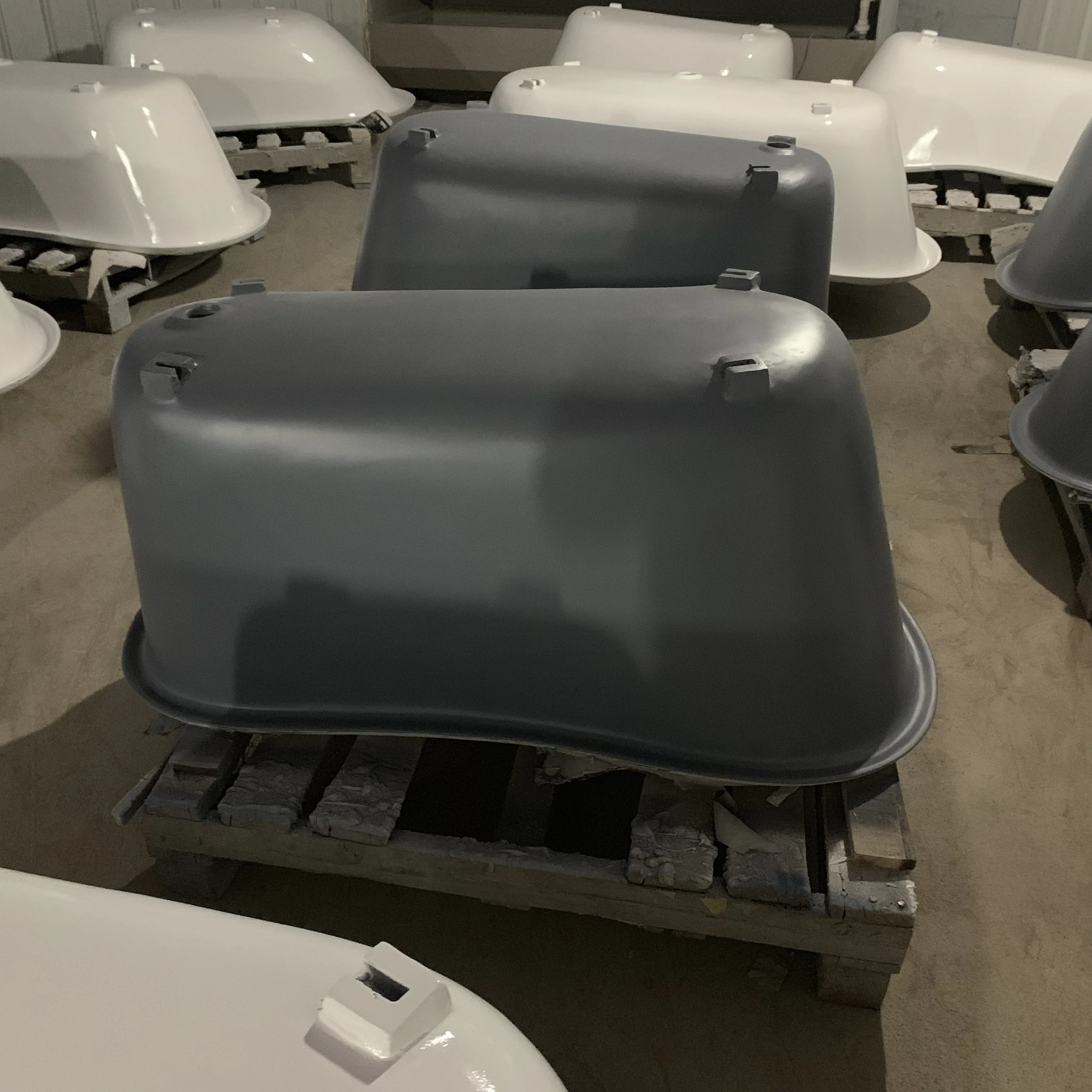 classic clawfoot cast iron hot tubs for home bathroom in customized black paint