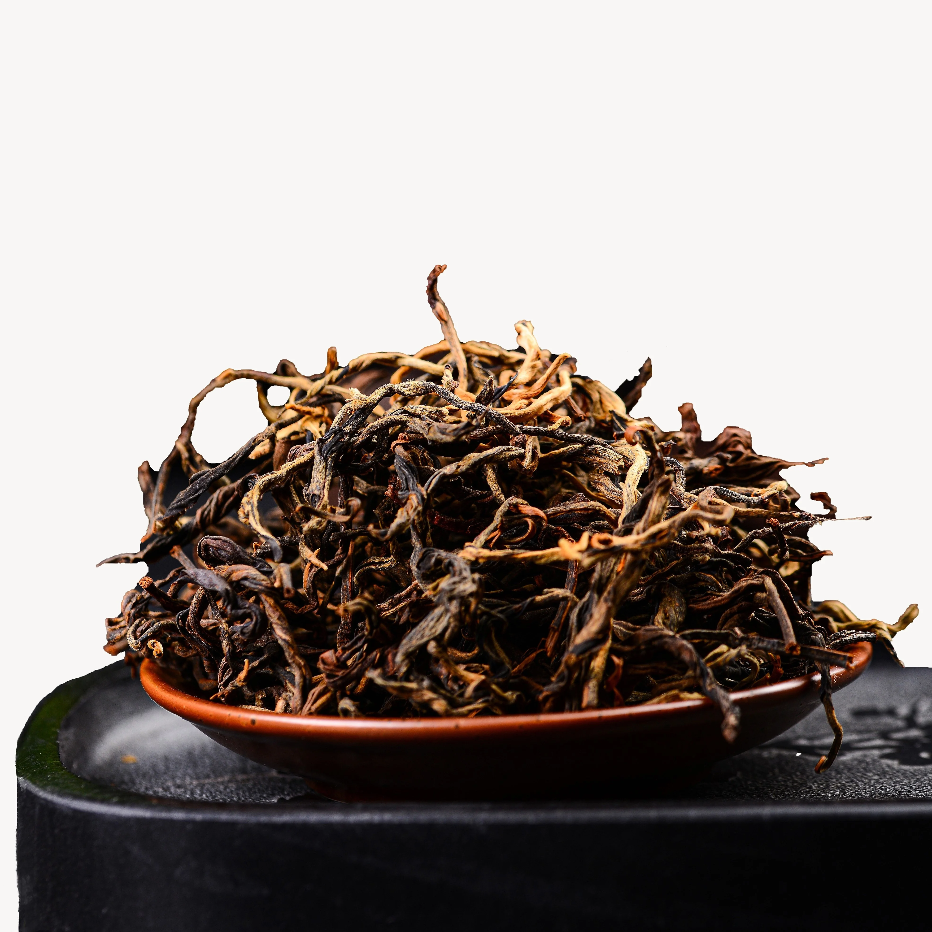 Traditional handmade pu-erh healthy black tea with premium black tea bags to warm the heart in winter