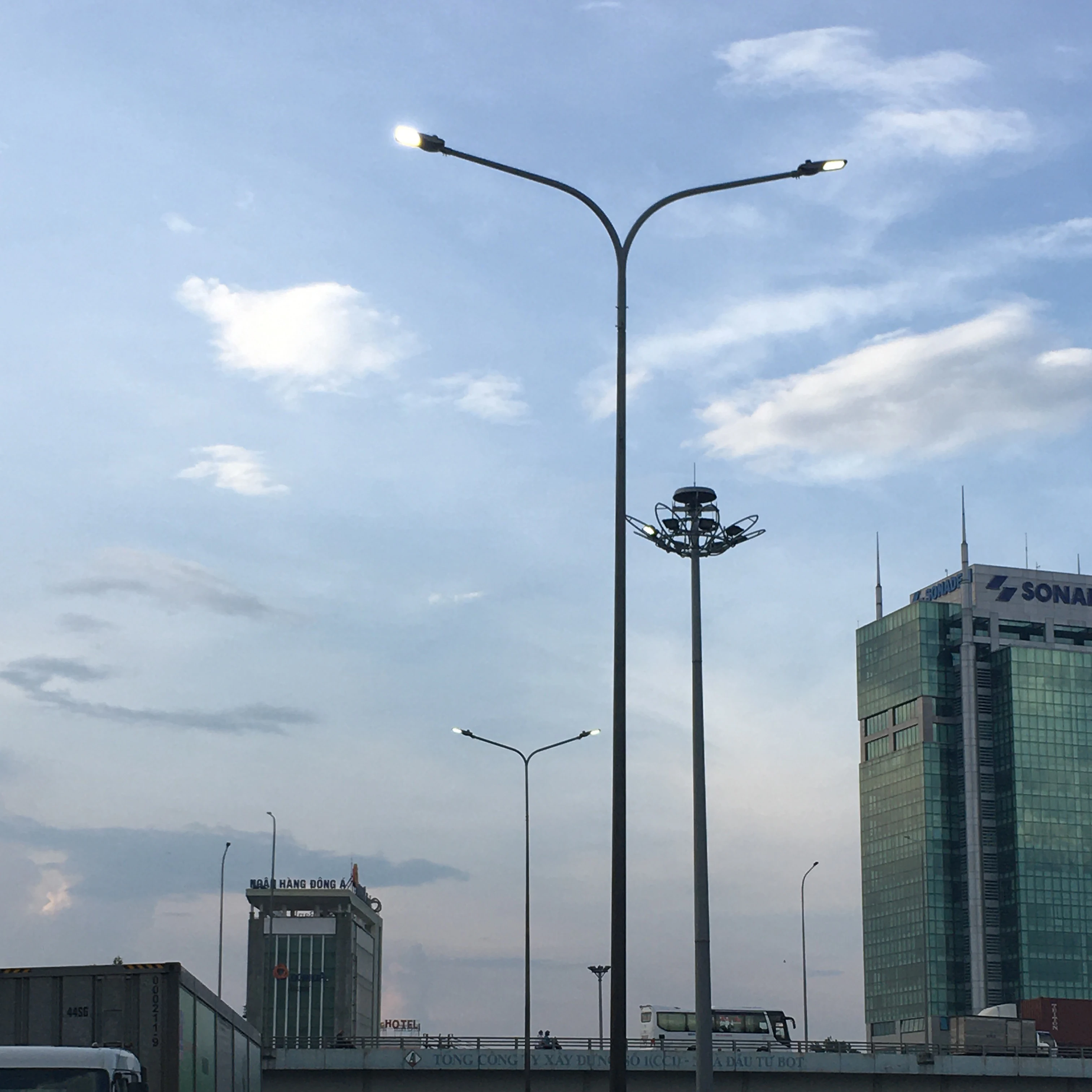 80W 100W 150W SMD LED Outdoor Street Light Aluminum Alloy Housing IP66 Rating for Road Certified by ROHS EMC ENEC VDE LVD