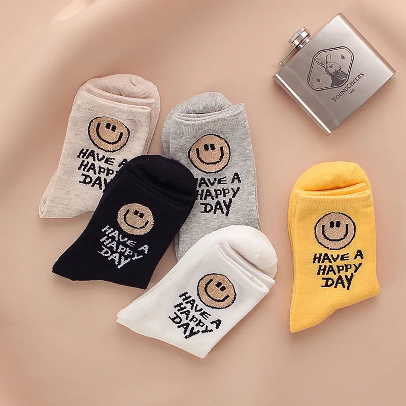 
Smiling Face Letter Simple Jacquard Stylish Casual Crew Women Socks 