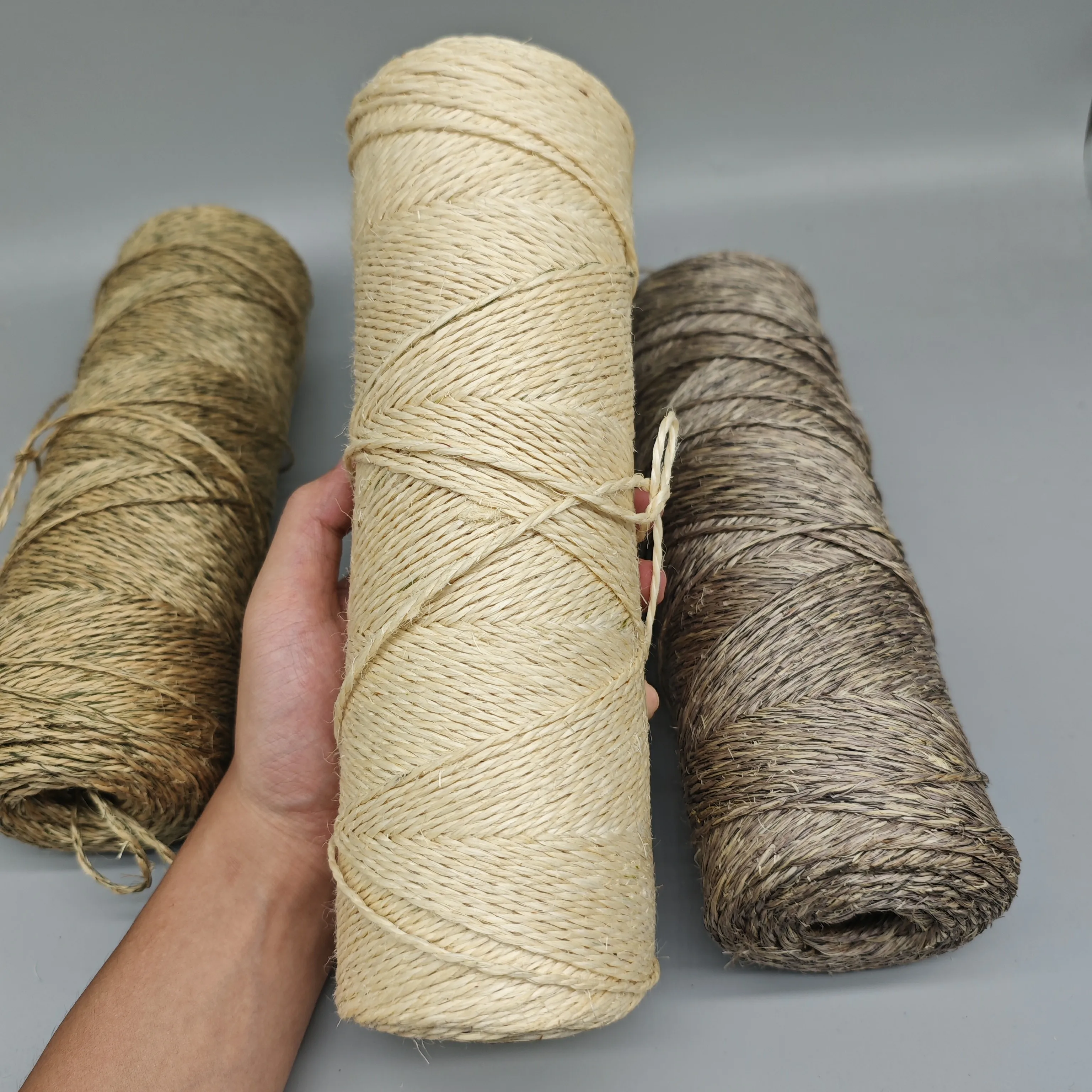 Двухслойная сизальная пряжа для плетения сизальных ковров