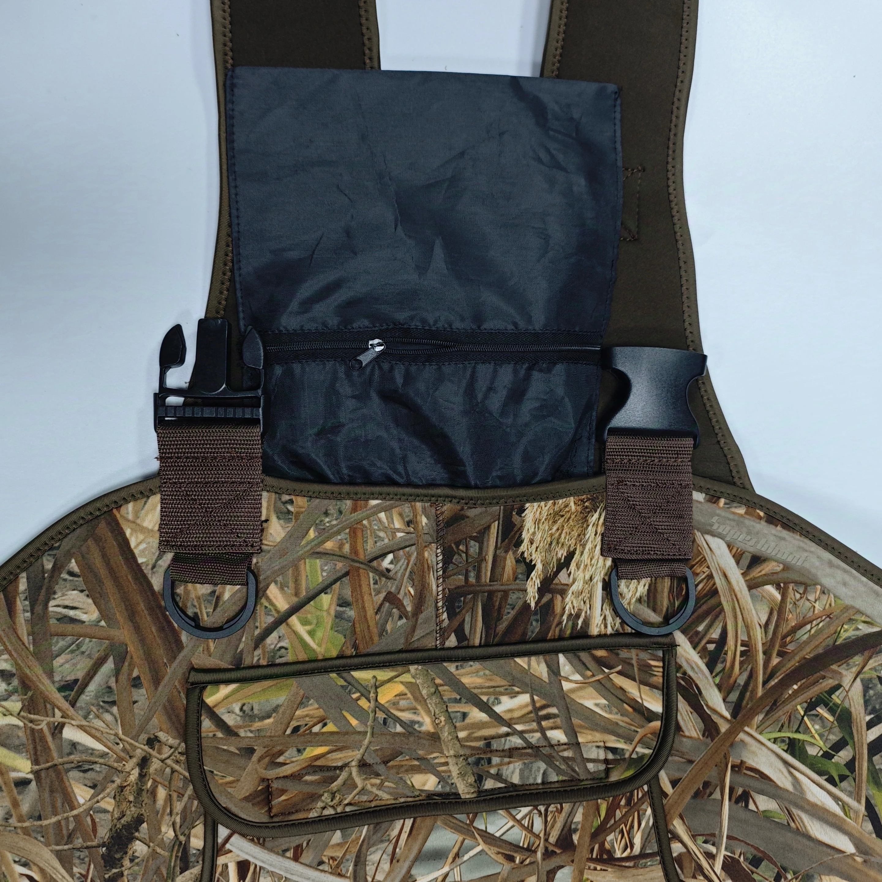 4.5 mm 600G Thinsulate boots camouflage chest wader with inner nylon pocket and two of 8 bullet bags hunting neoprene waders