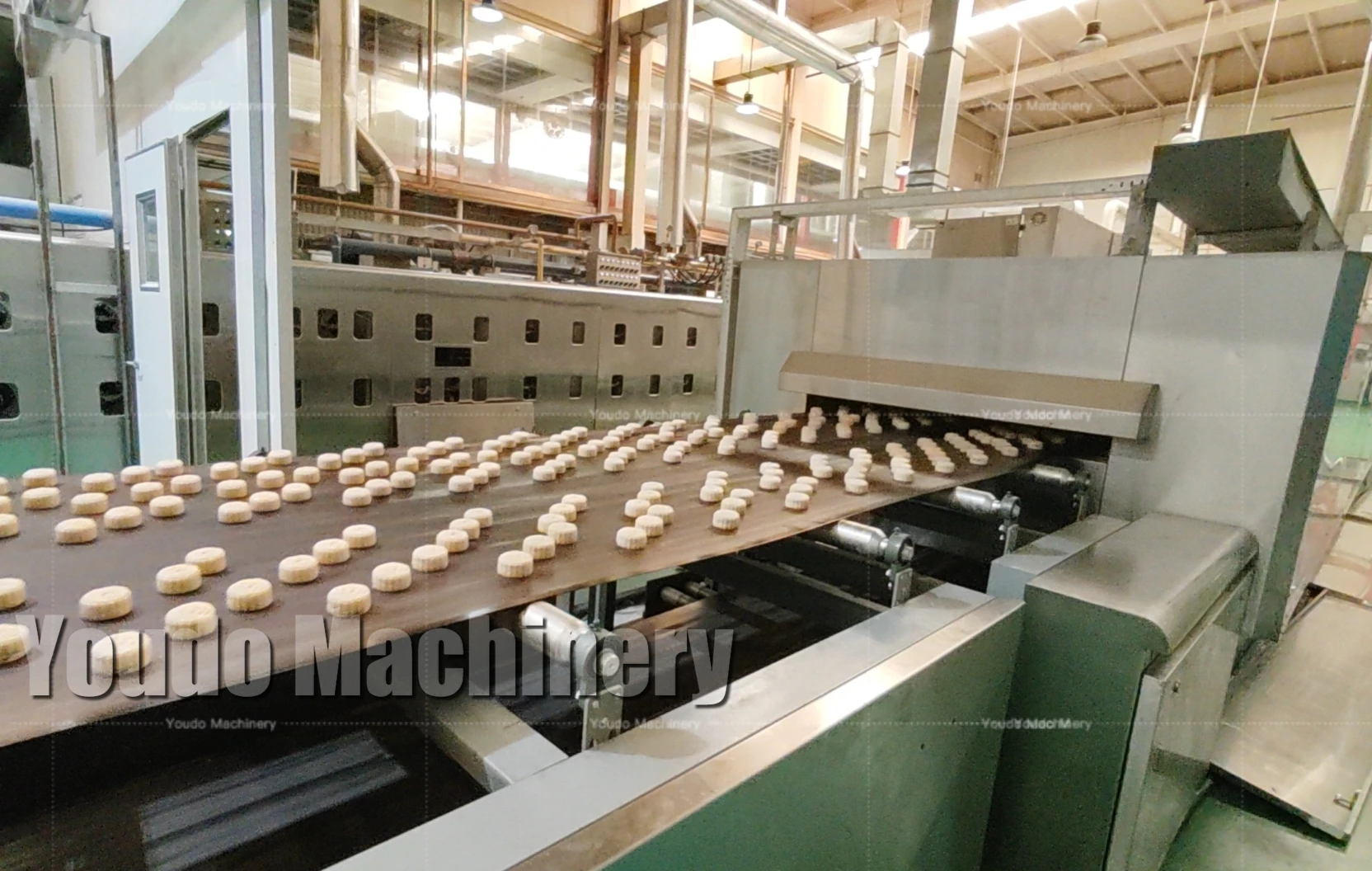 Gas Tunnel Oven with High Capacity of 200kg per hour Output and 10 to 15 cubic meters per hour Gas Consumption for Bakeries