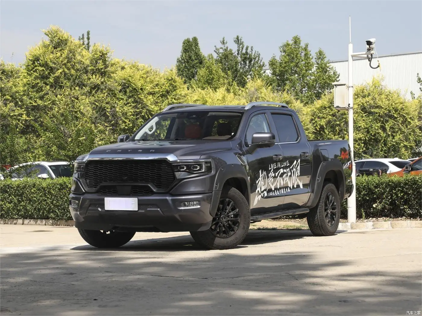 New Chinese pickup truck Foton Spark 2023 Mars 9 2.0T diesel automatic four-wheel drive standard axle flagship version