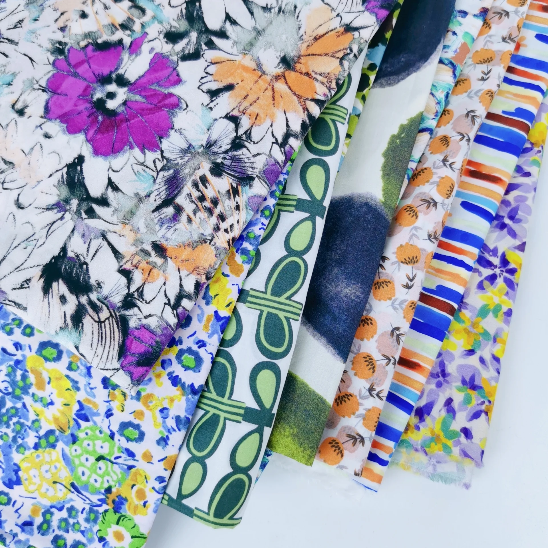 Varieous Cheap light weight digital print fabric cotton fabric for clothing