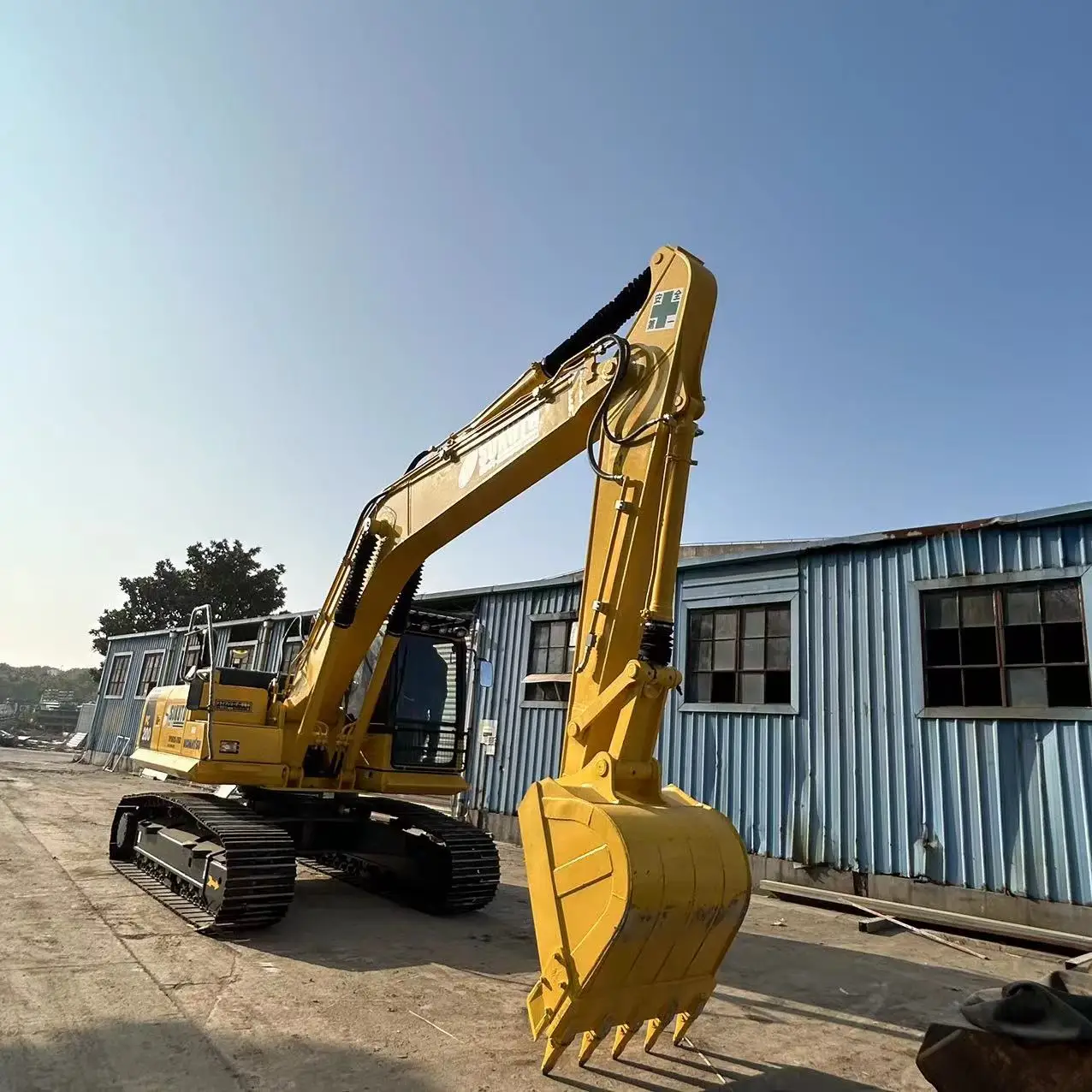 Japanese Excavator Komatsu PC200 Crawler Excavator 20 Ton Komatsu PC200 90% New Hot Sale  Excavator for Wholesale