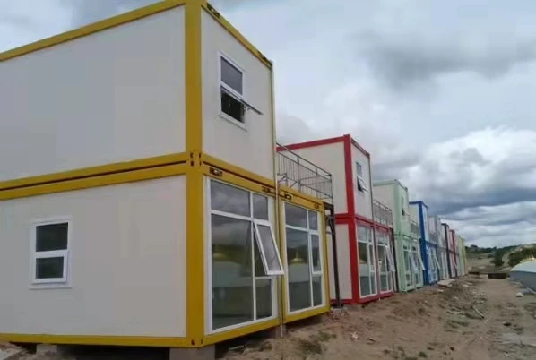 Hot Sale Ready Made Steel Structure Easy To Assemble Pre-engineered Mobile Office Prefab Container Houses 4 Rooms