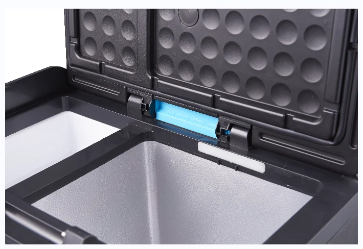 Factory direct sale 12v solar car fridge freezer and mini bar fridge car for truck and camping