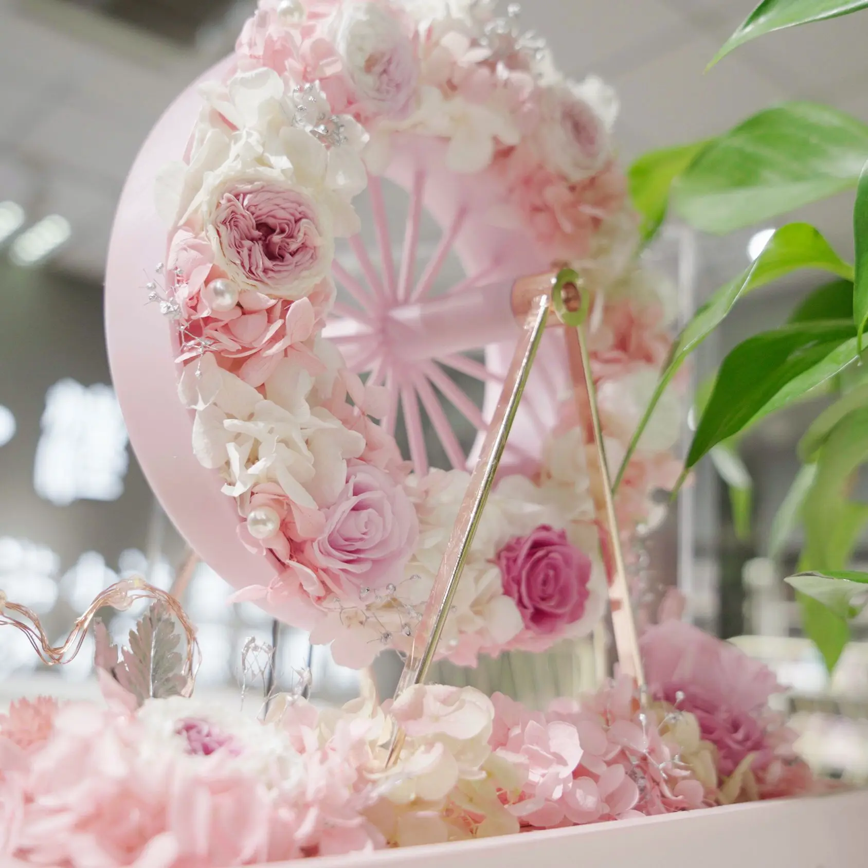 High quality Preserved flowers pink roses Ferris wheel for home ornament decorations