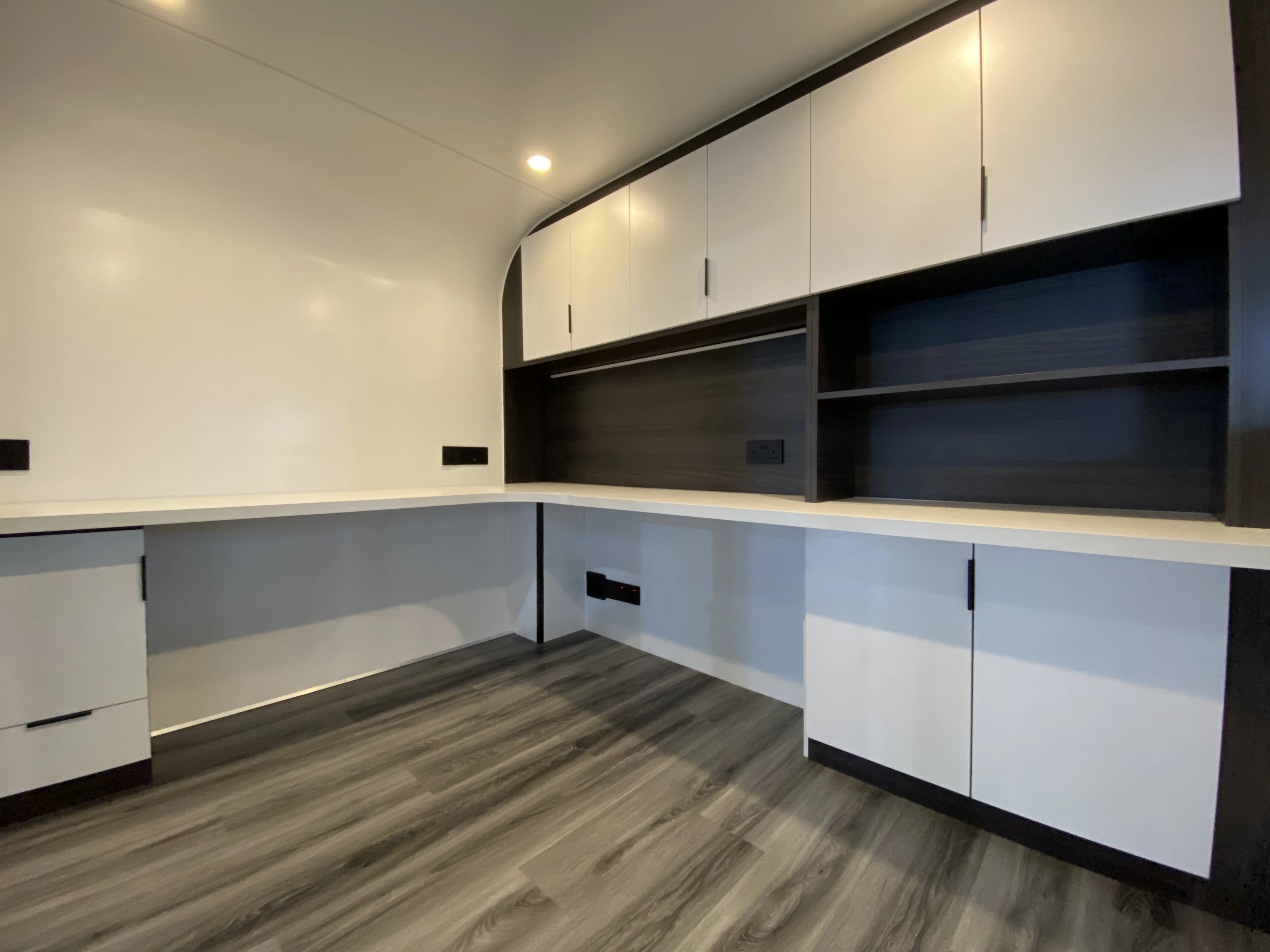 Insulated Garden Offices Mini Office Pods Customized Home Backyard Office Pods Prefab Soundproof Studio Shed