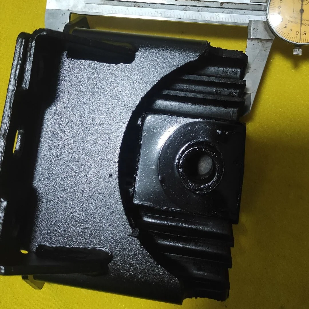 high quality truck 6BD1 rubber engine mounting 1-53225141-0