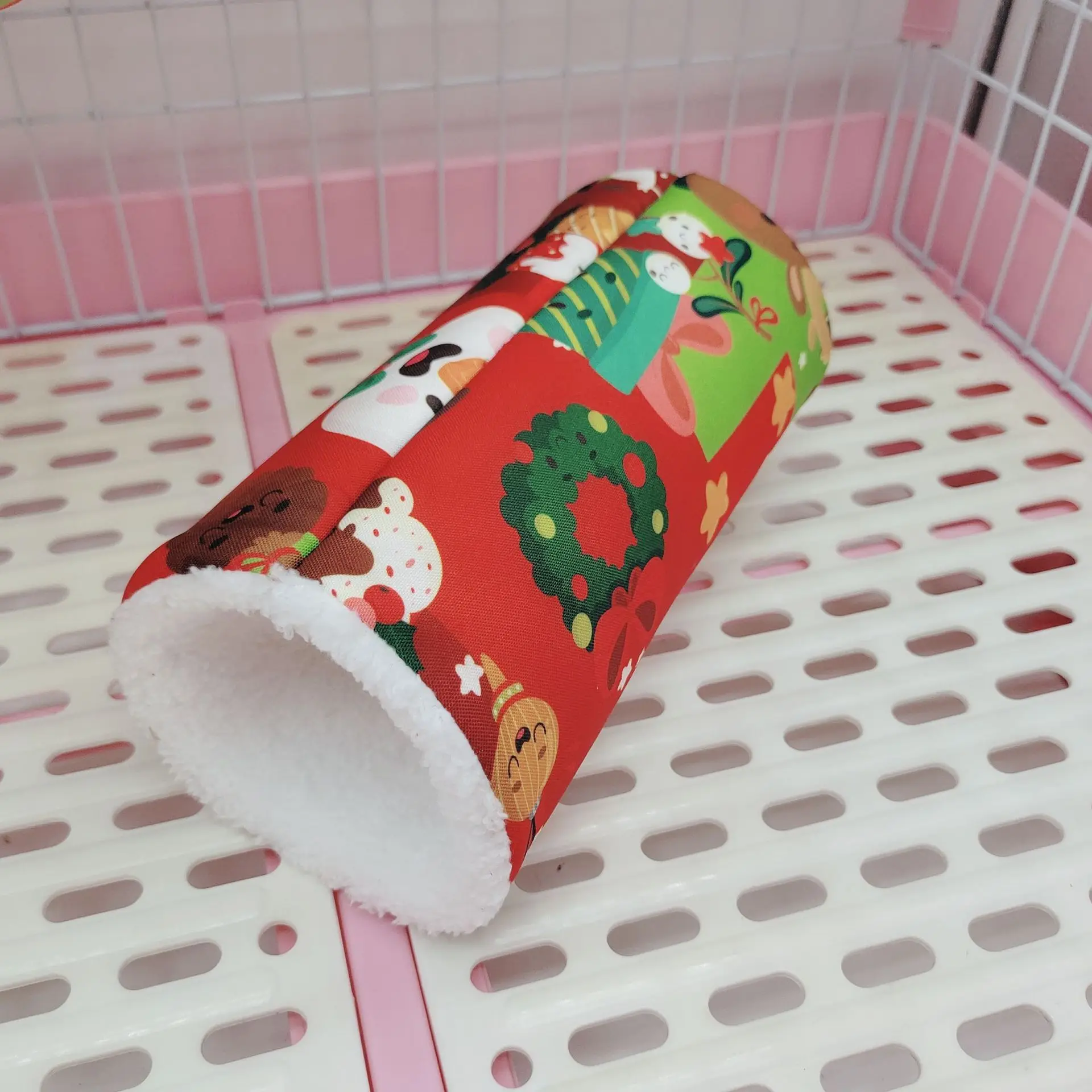Newleader Small Pet Passage Nest Winter Warm Cotton Hammock for Hamsters and Guinea Pigs Christmas Edition