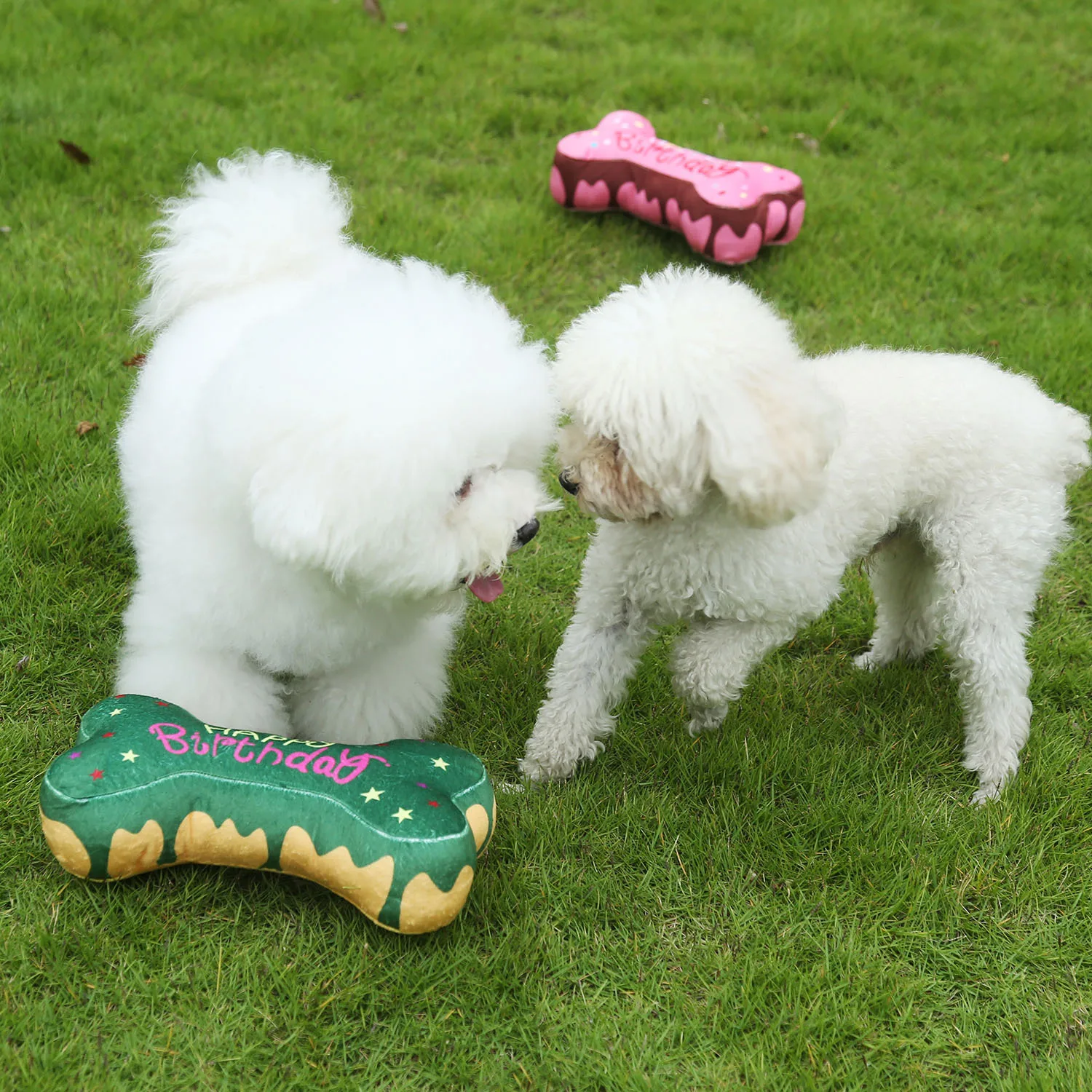 Wholesale Dog and Cat Bone Shape Birthday Cake Gift Pet Supplies Squeak Toy Molar Teeth Stuffed Plush Toy