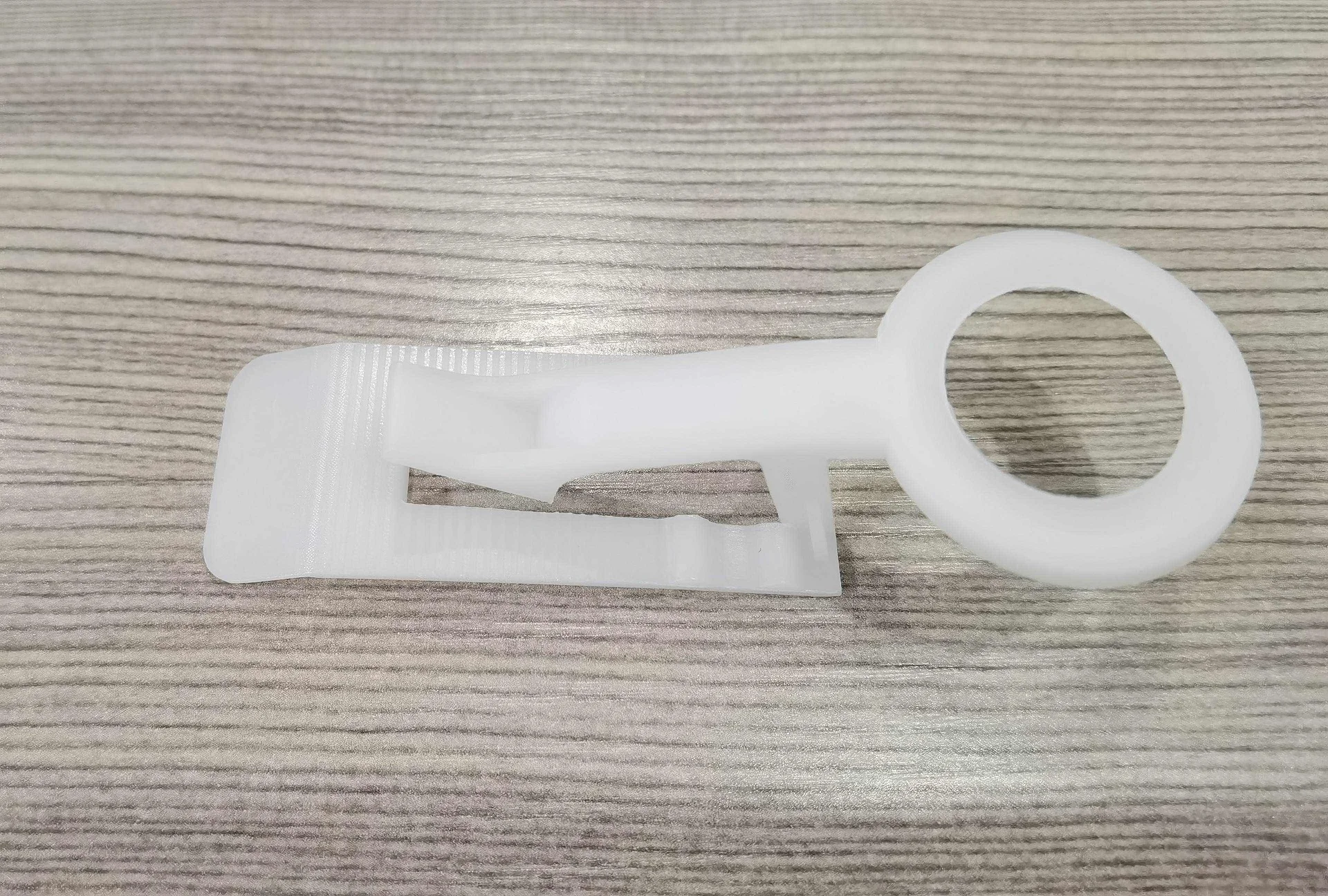 Christmas Light Plastic O shape Clip for Holding C7 Bulb