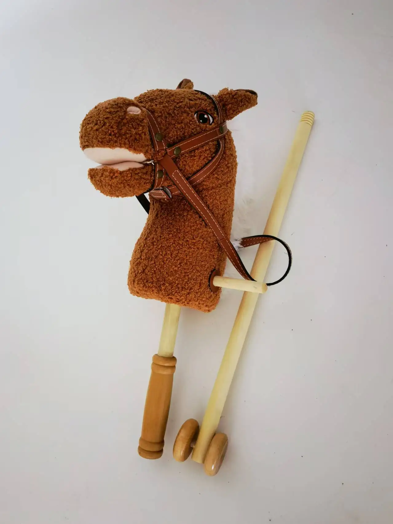 Новый материал hobby horse stick с роликом + лошадь реалистичный звук съемная функция может сэкономить много места для доставки