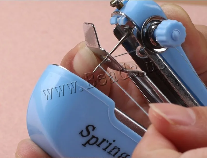 Wholesale Plastic Mini manual Sewing Machine with Iron Random Color 527023