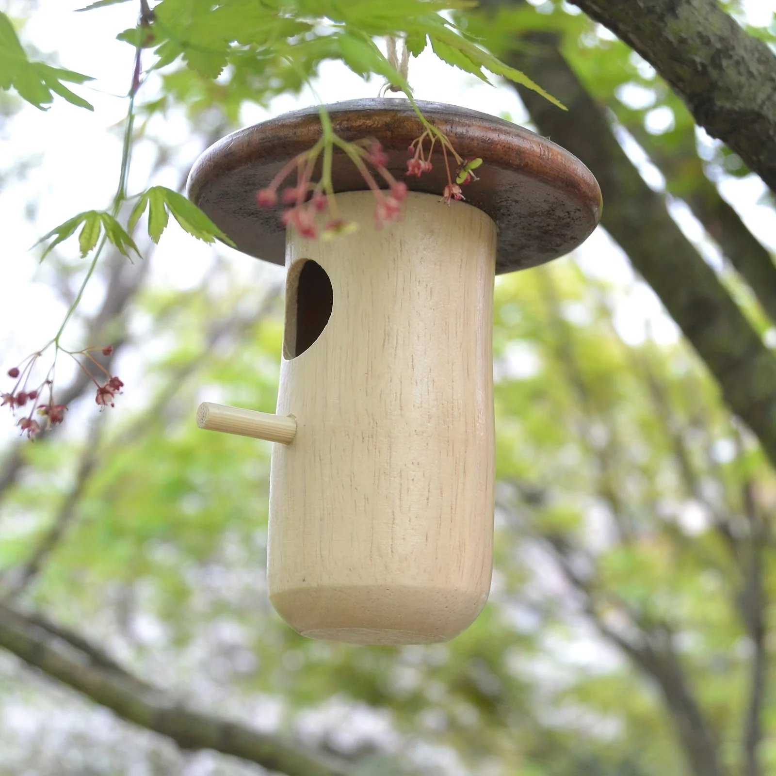 Fengzhi Factory Creative Garden Decoration Mini Wooden Hummingbird House Bird Feeder Beautiful Outdoor Hanging Craft made Pine