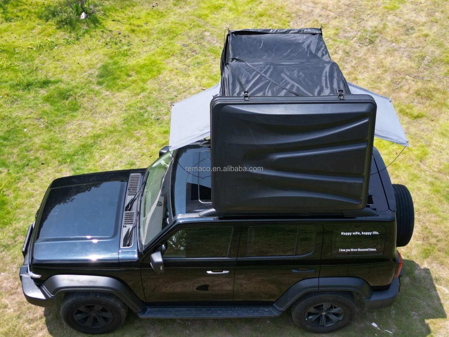 Remaco Waterproof Travelling Camping Land Cruiser Hard Shell Car Roof Top Tent Folding Flip Open Truck Rooftop Tent for Sale