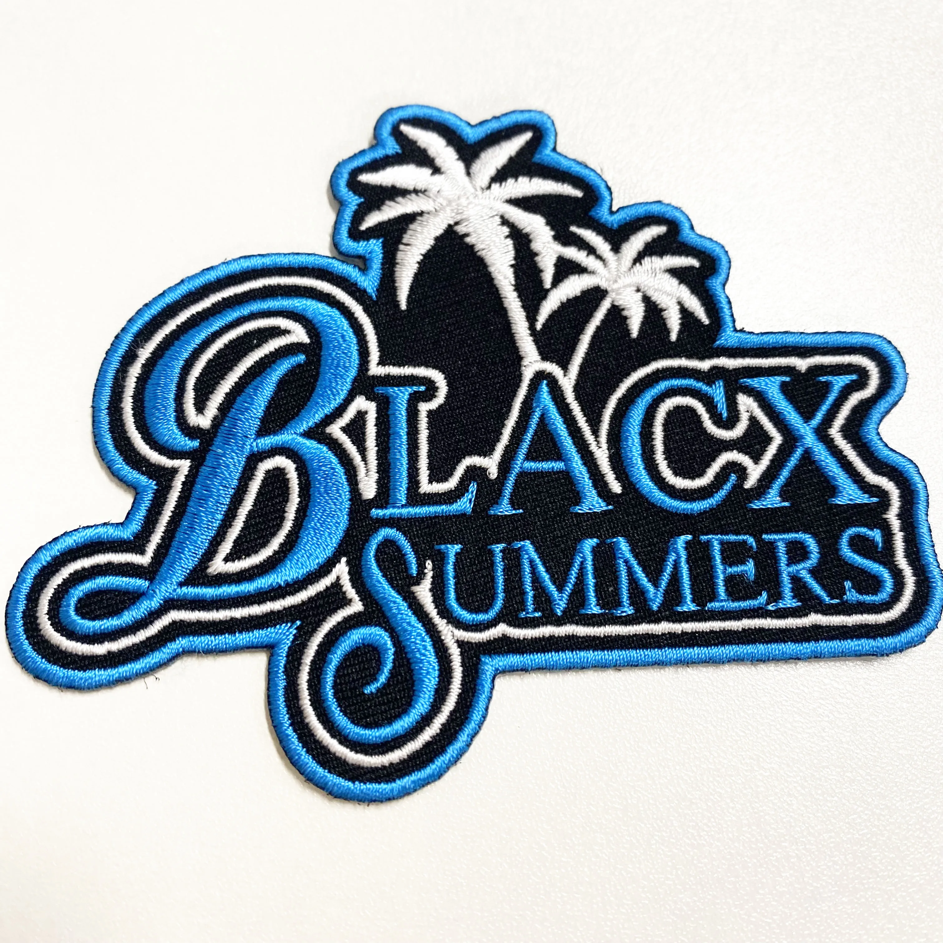 2023 New Fashion Custom Embroidered Patches Diy Custom Patches Quality Chenille Embroidery For Pants Forclothing