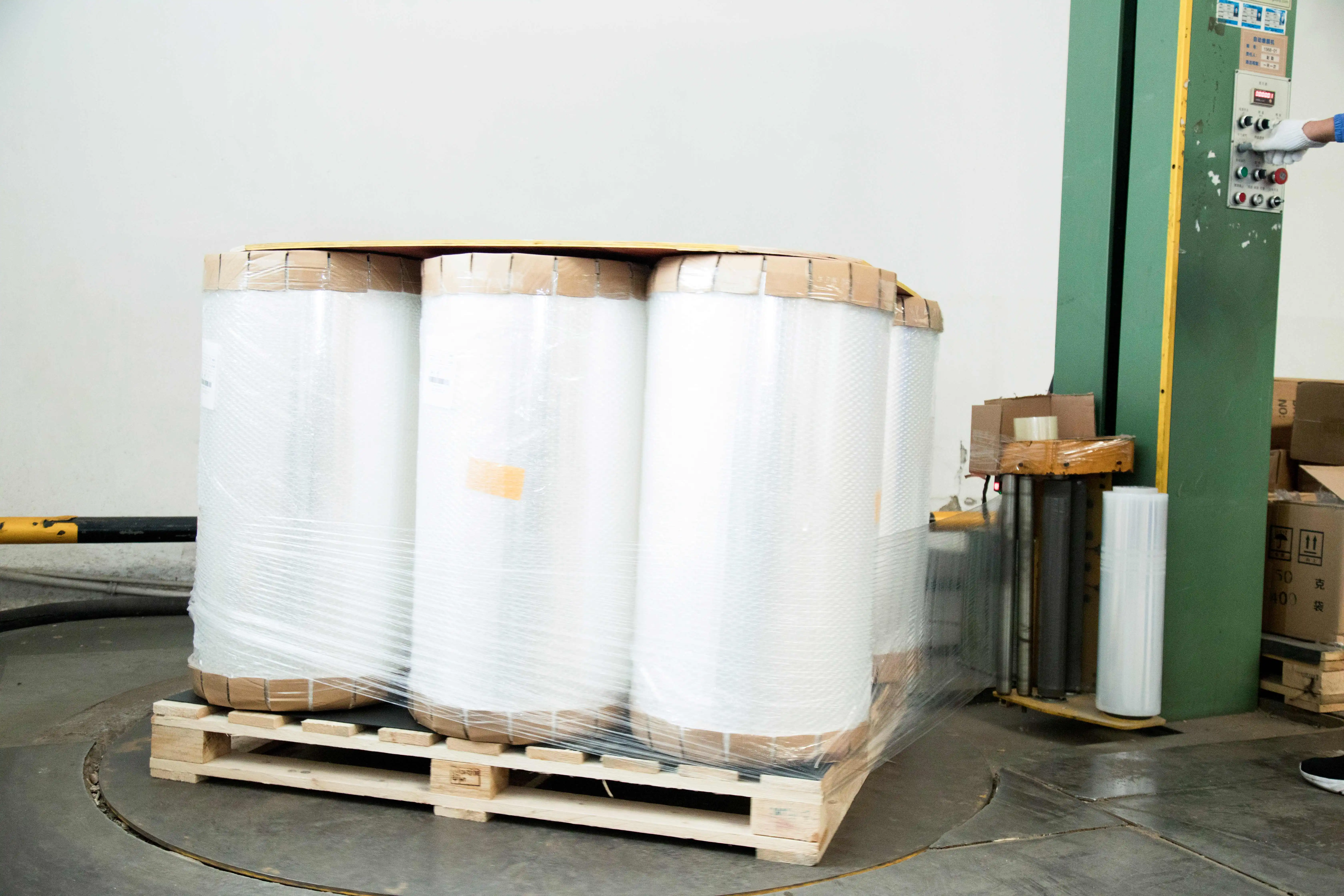 Wholesale Cheap Custom Printed Toilet Tissue Paper Wrapping Plastic Film Wrap Paper Towel Laminated BOPP Films