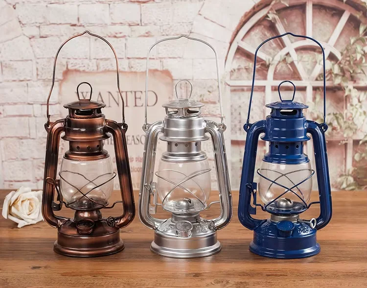 Classic top selling Retro Kerosene Lamp Portable Outdoor Camping Lamp Metal Camping Lamp Glass Lantern Creative Home Decoration